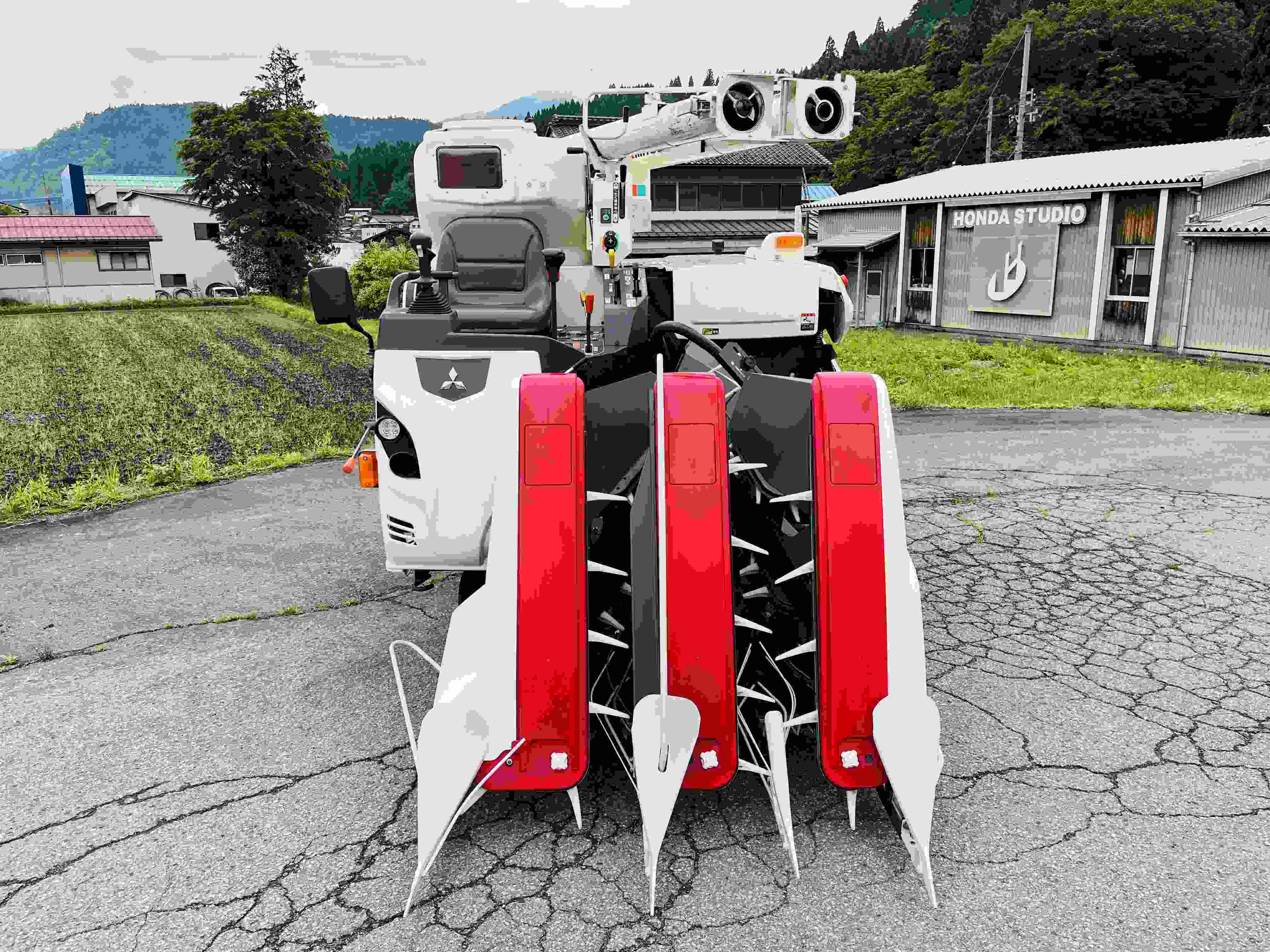 三菱マヒンドラ農機 中古コンバイン V324の商品画像3