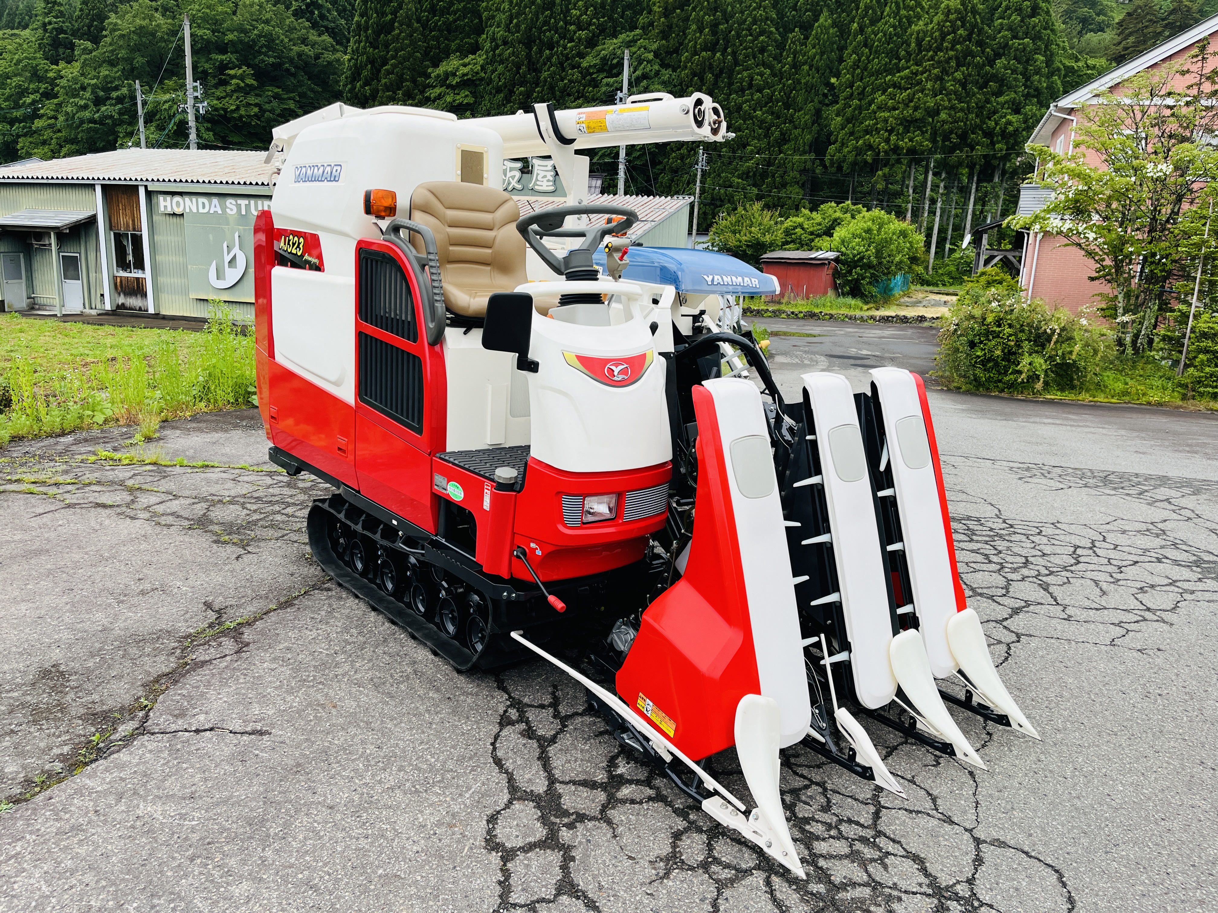 ヤンマー 中古コンバイン AJ323の商品画像2