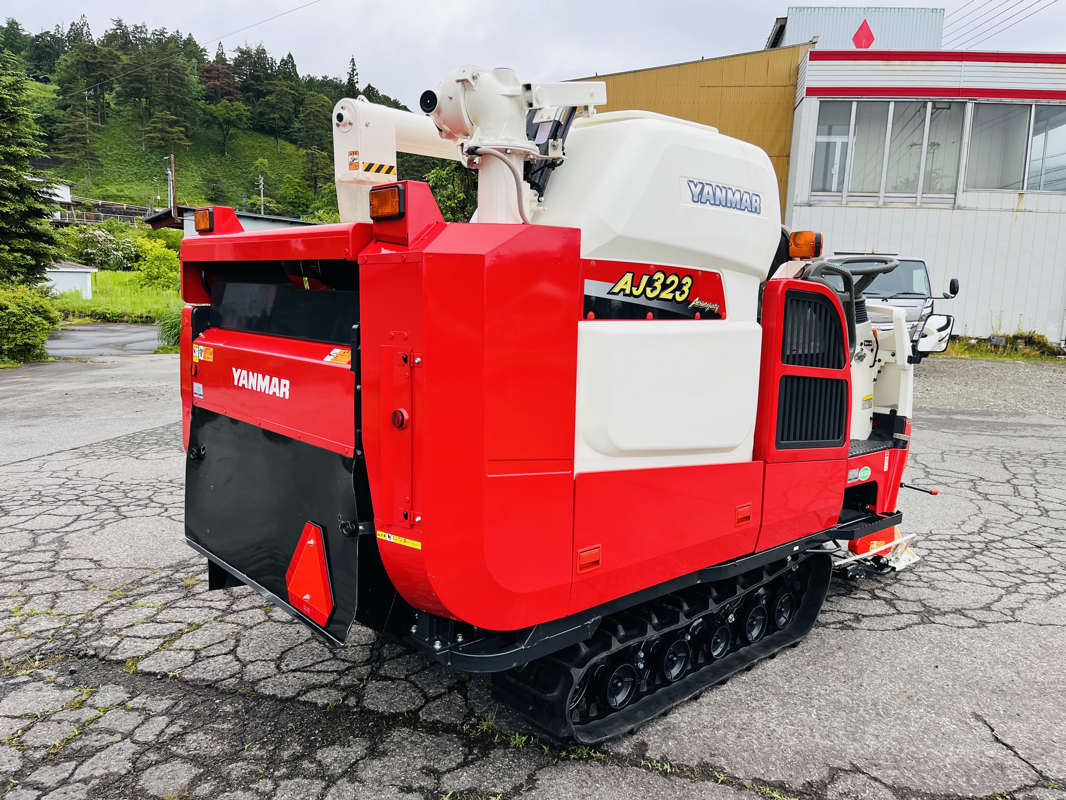 ヤンマー 中古コンバイン AJ323の商品画像5