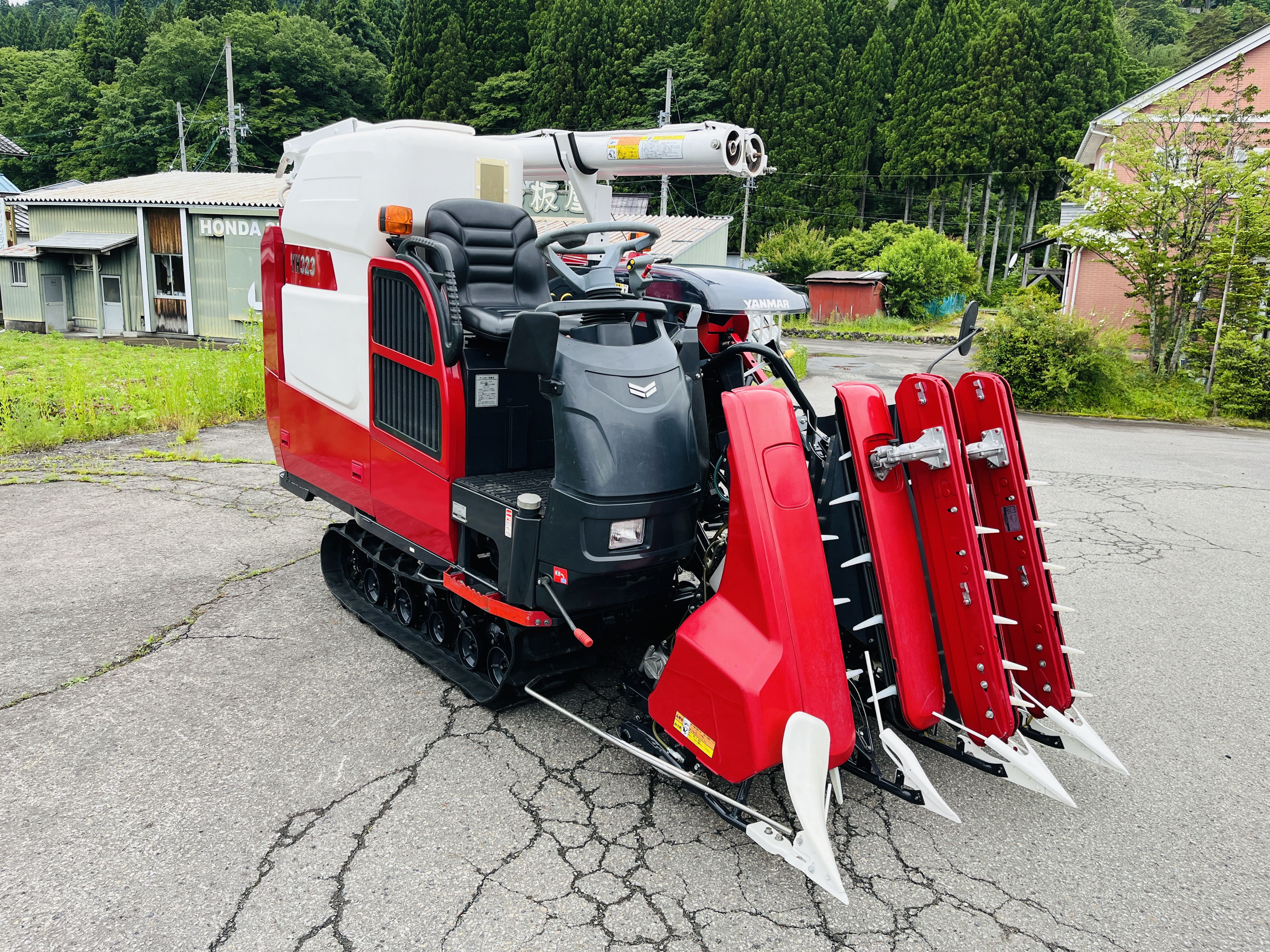 ヤンマー 中古コンバイン YH323の商品画像2