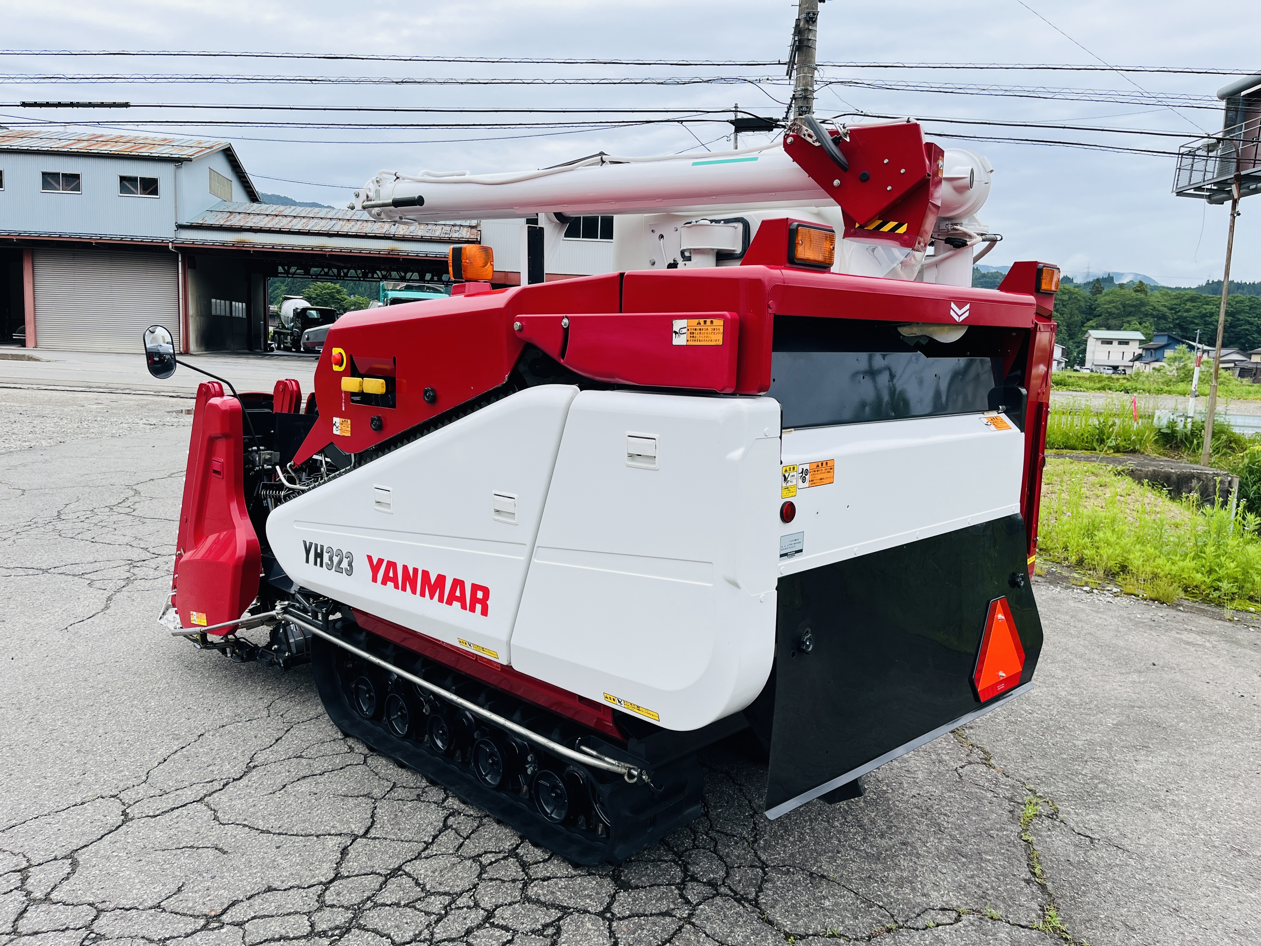 ヤンマー 中古コンバイン YH323の商品画像4