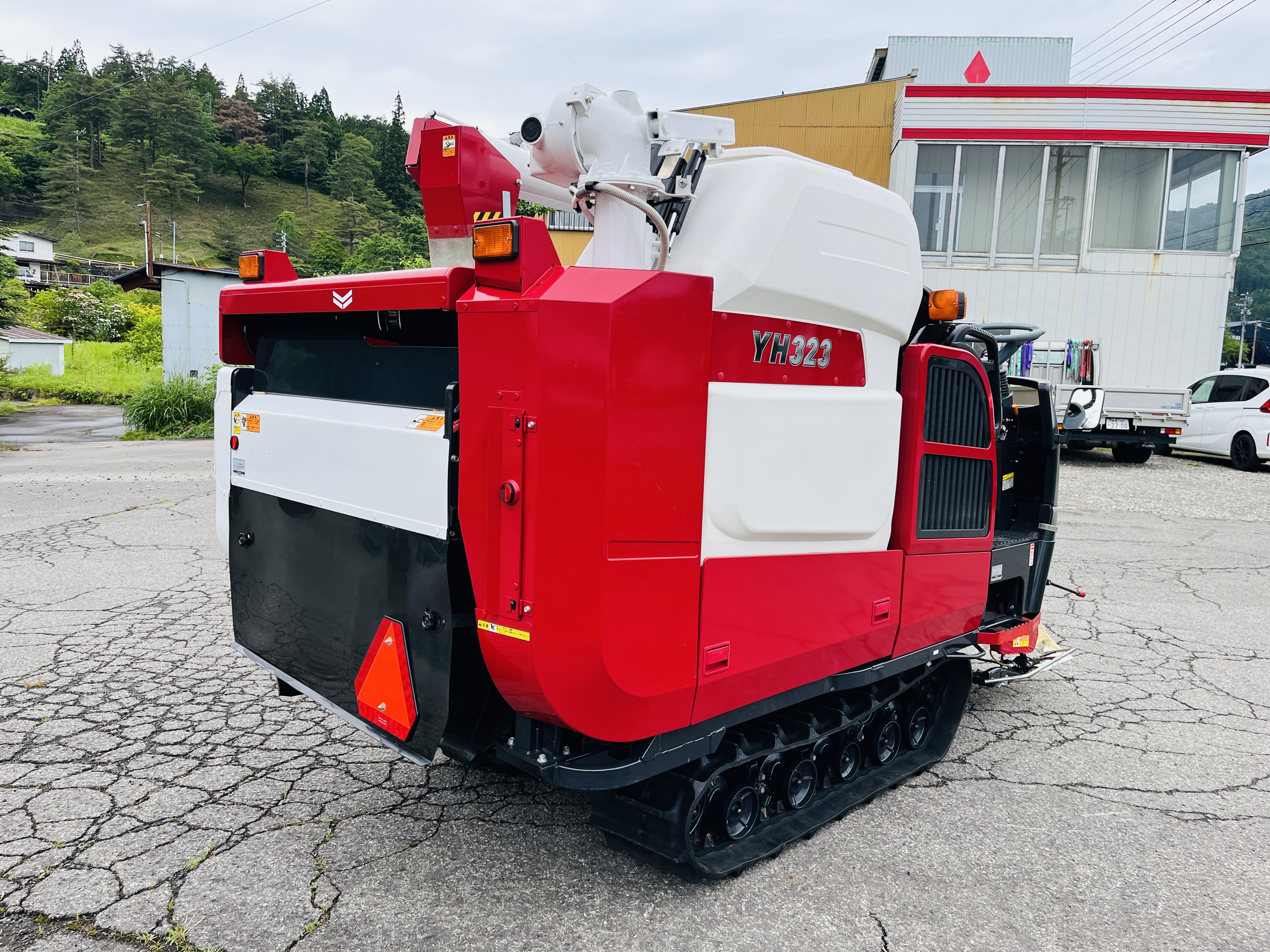 ヤンマー 中古コンバイン YH323の商品画像5