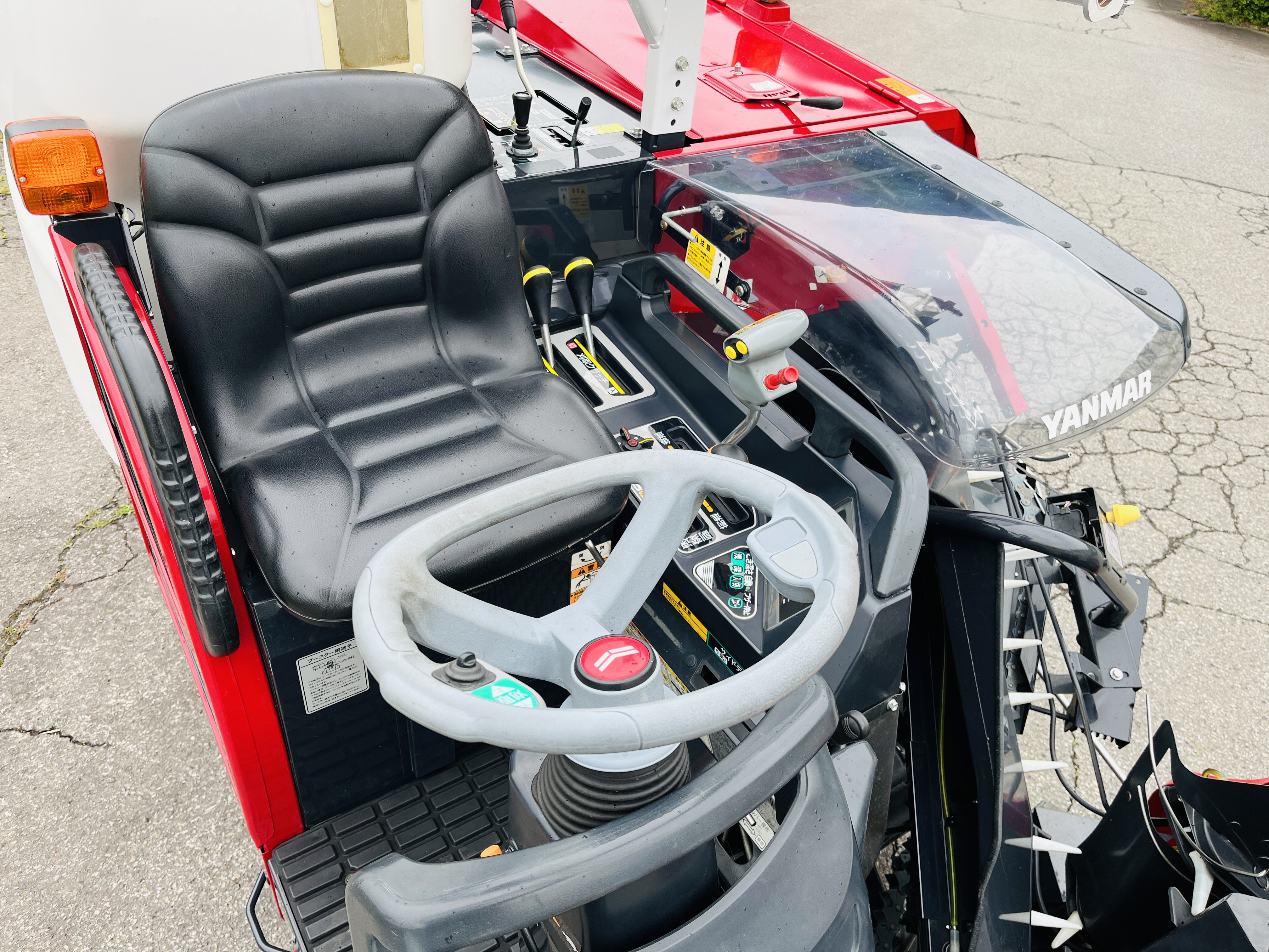 ヤンマー 中古コンバイン YH323の商品画像8