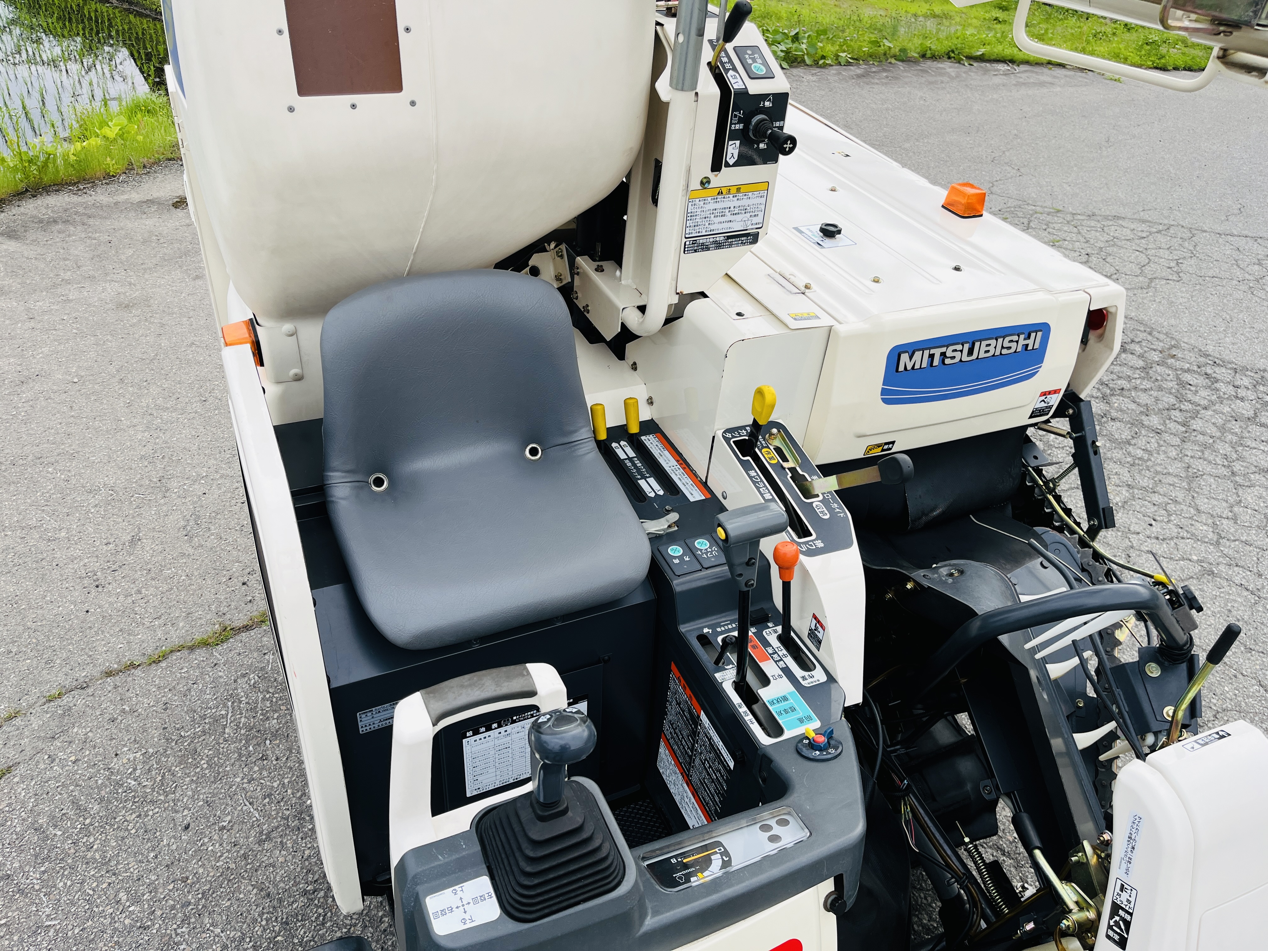 三菱マヒンドラ農機 中古コンバイン VM217Gの商品画像9