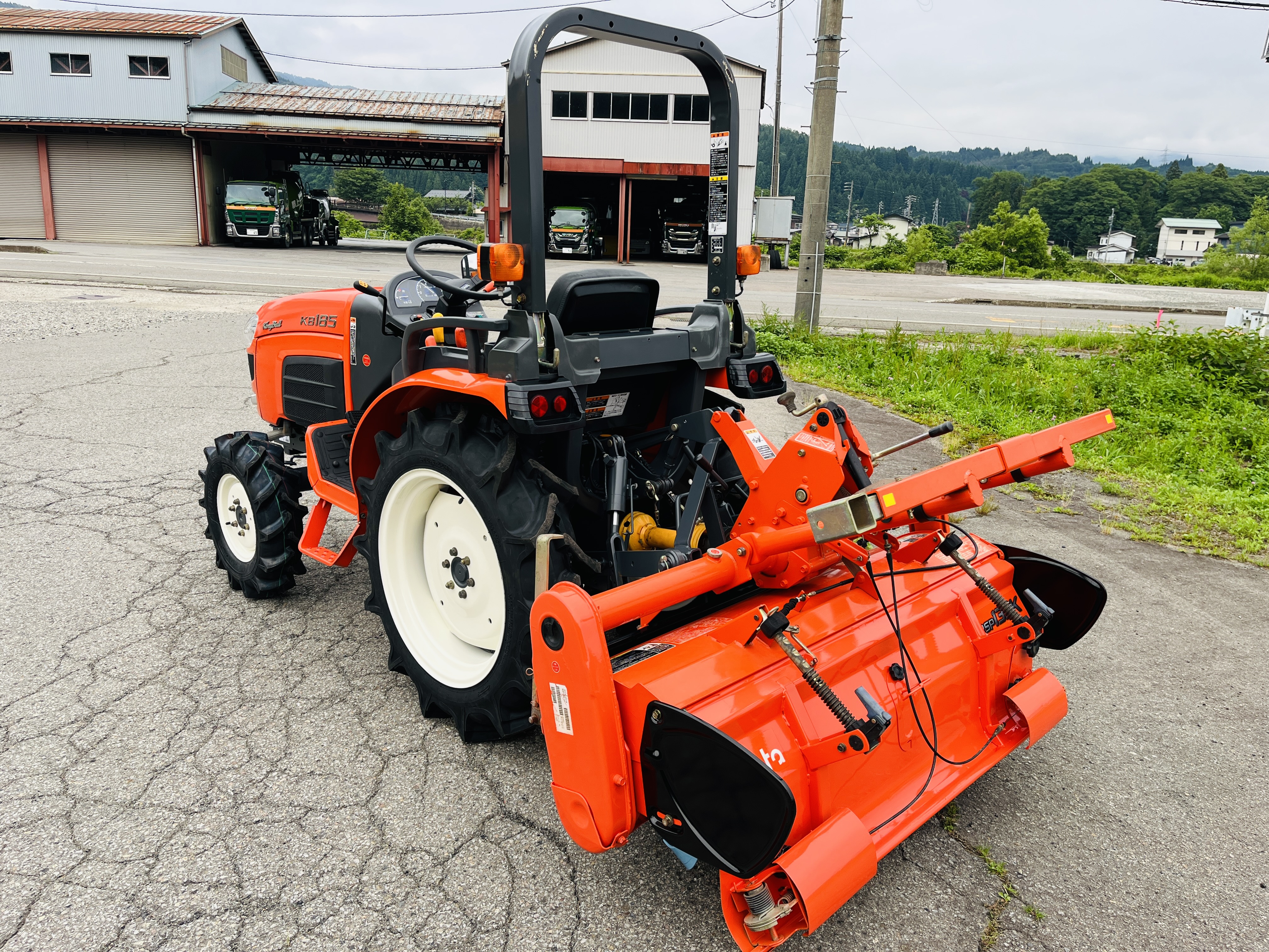 クボタ 中古トラクター KB185の商品画像4