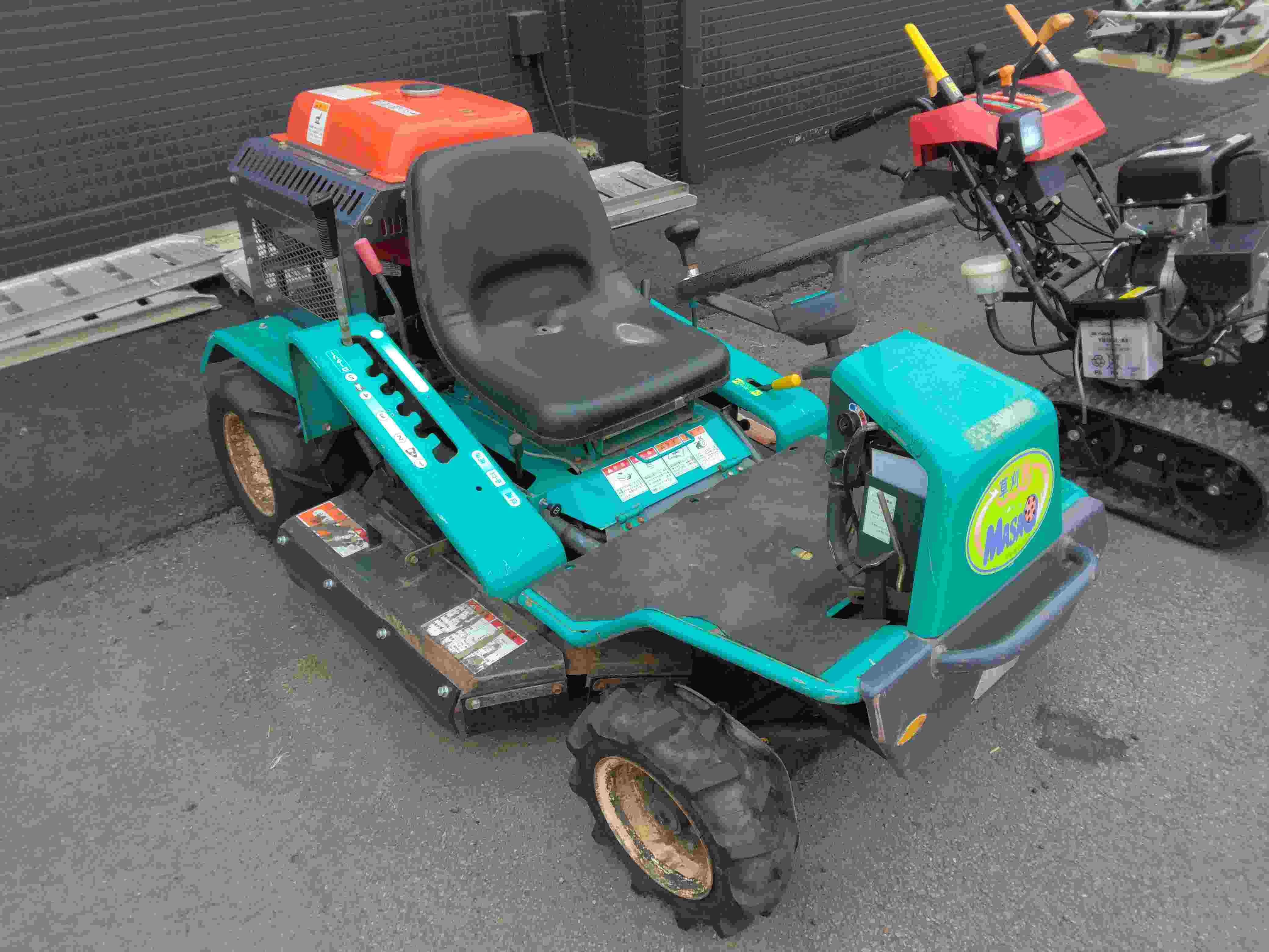 筑水キャニコム 中古草刈機 CM1602の商品画像2