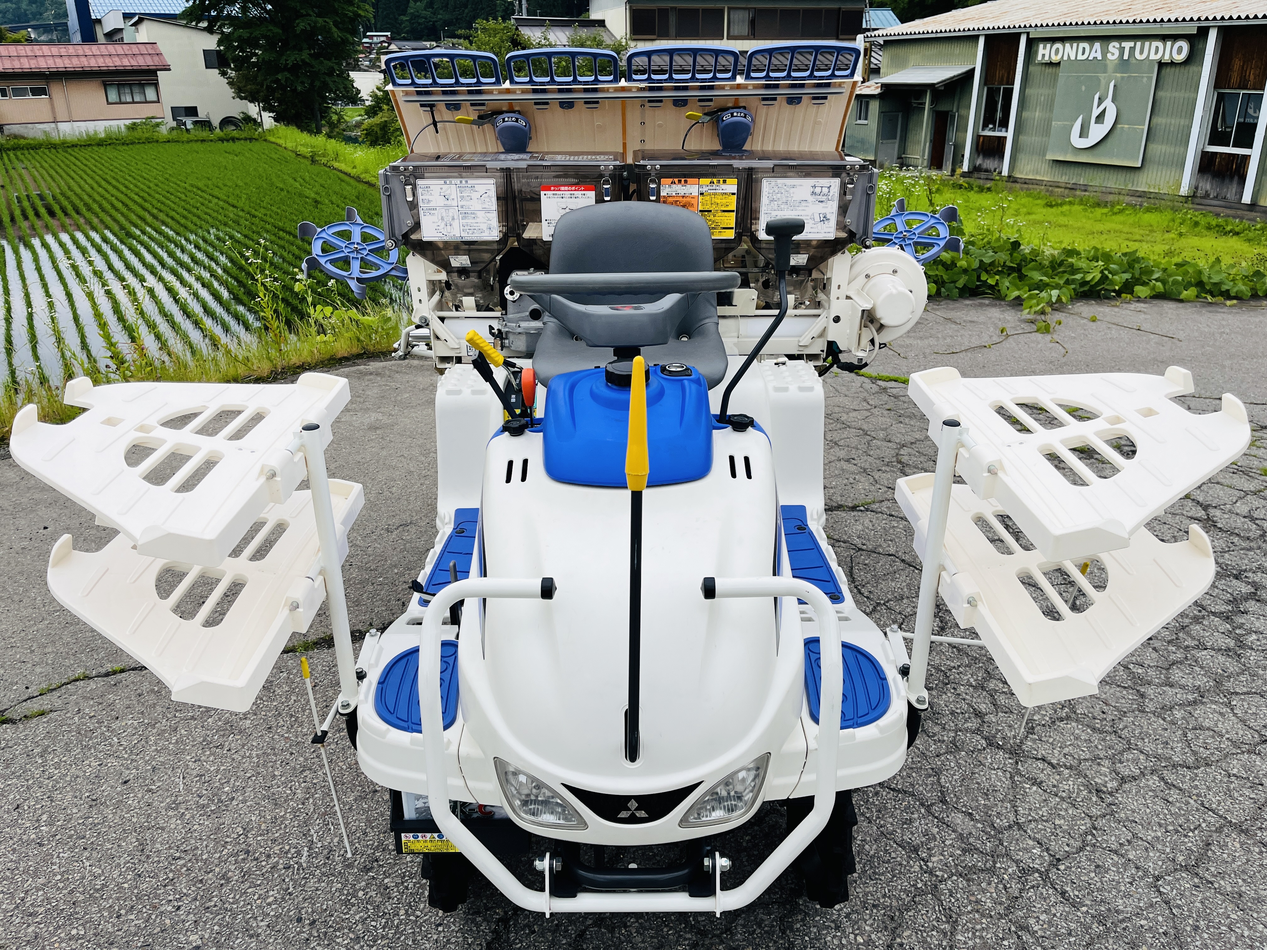 三菱マヒンドラ農機 中古田植機 LE4の商品画像3