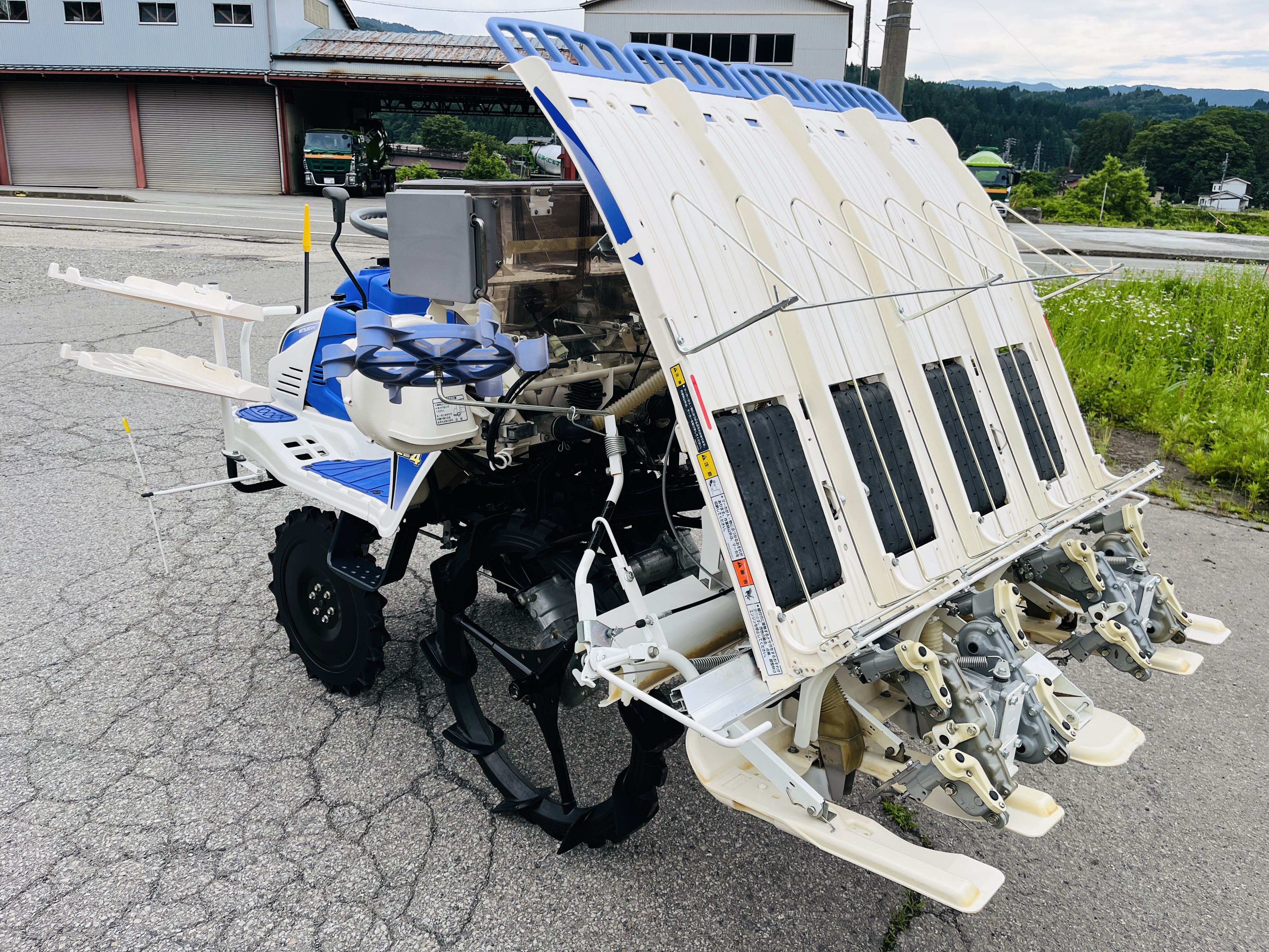 三菱マヒンドラ農機 中古田植機 LE4の商品画像4