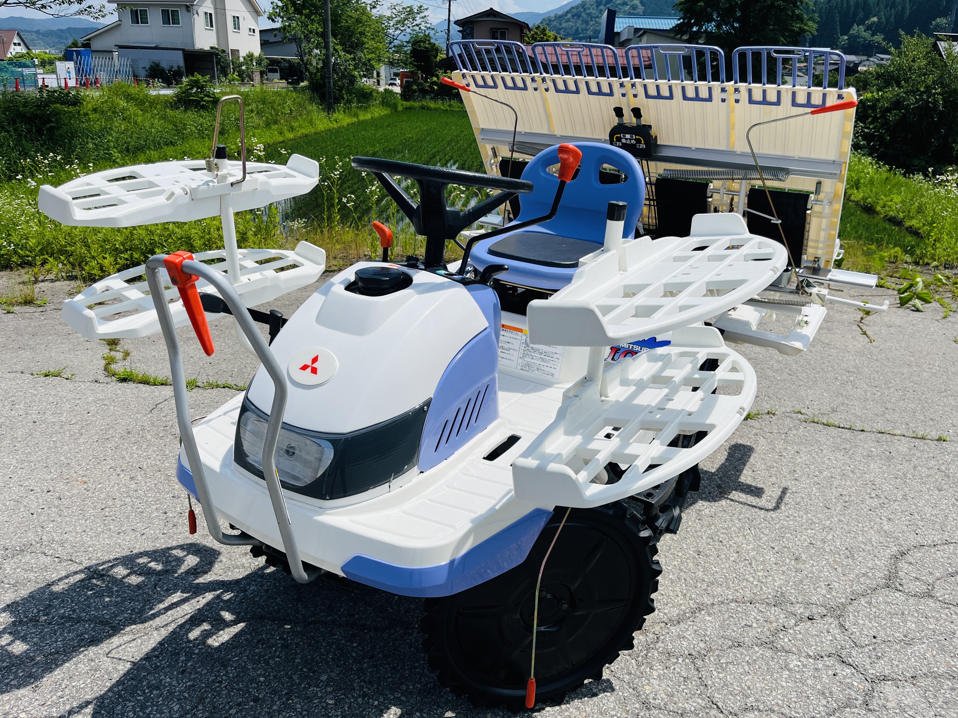 三菱マヒンドラ農機 中古田植機 LC4Aの商品画像1