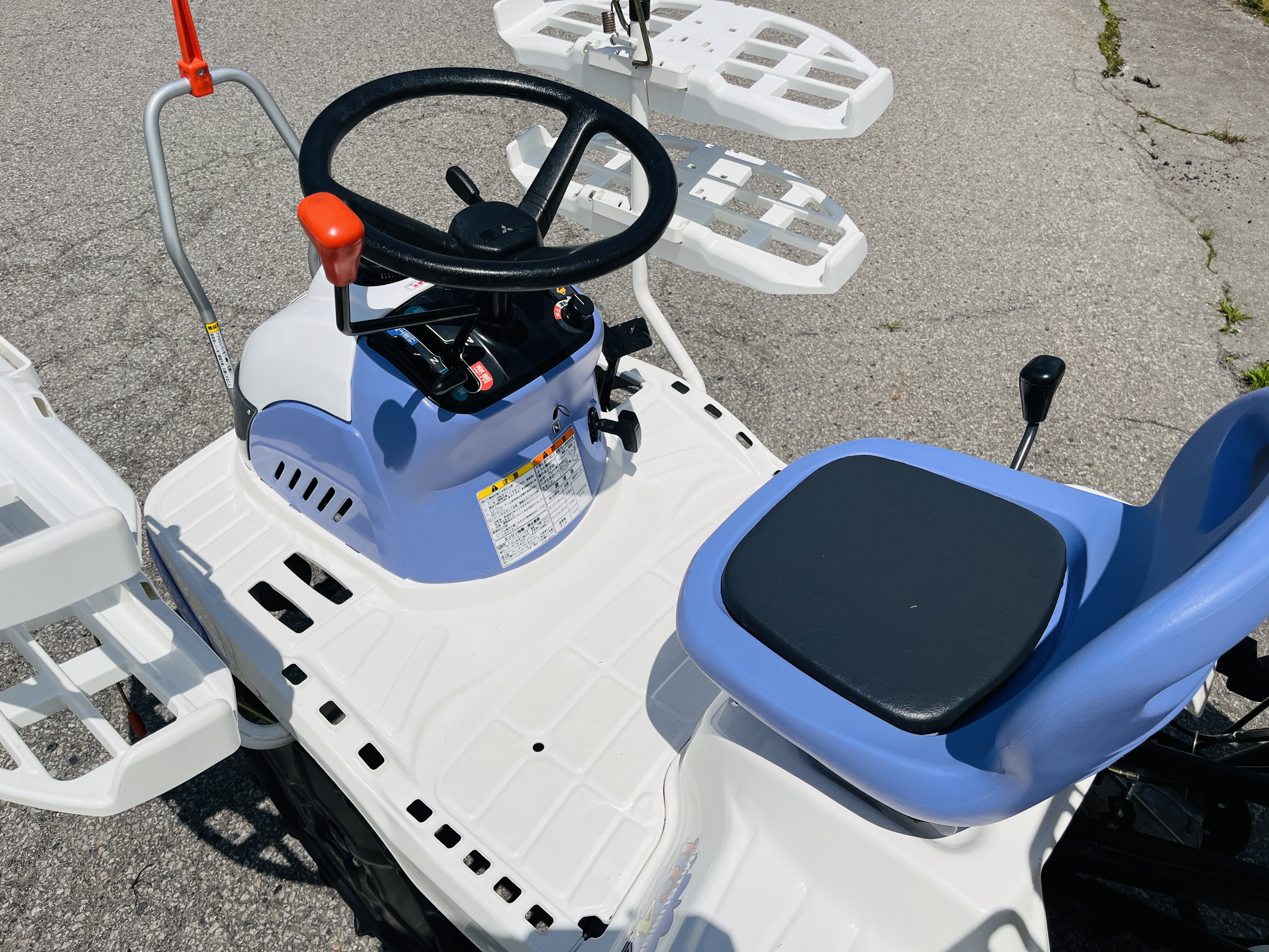 三菱マヒンドラ農機 中古田植機 LC4Aの商品画像8