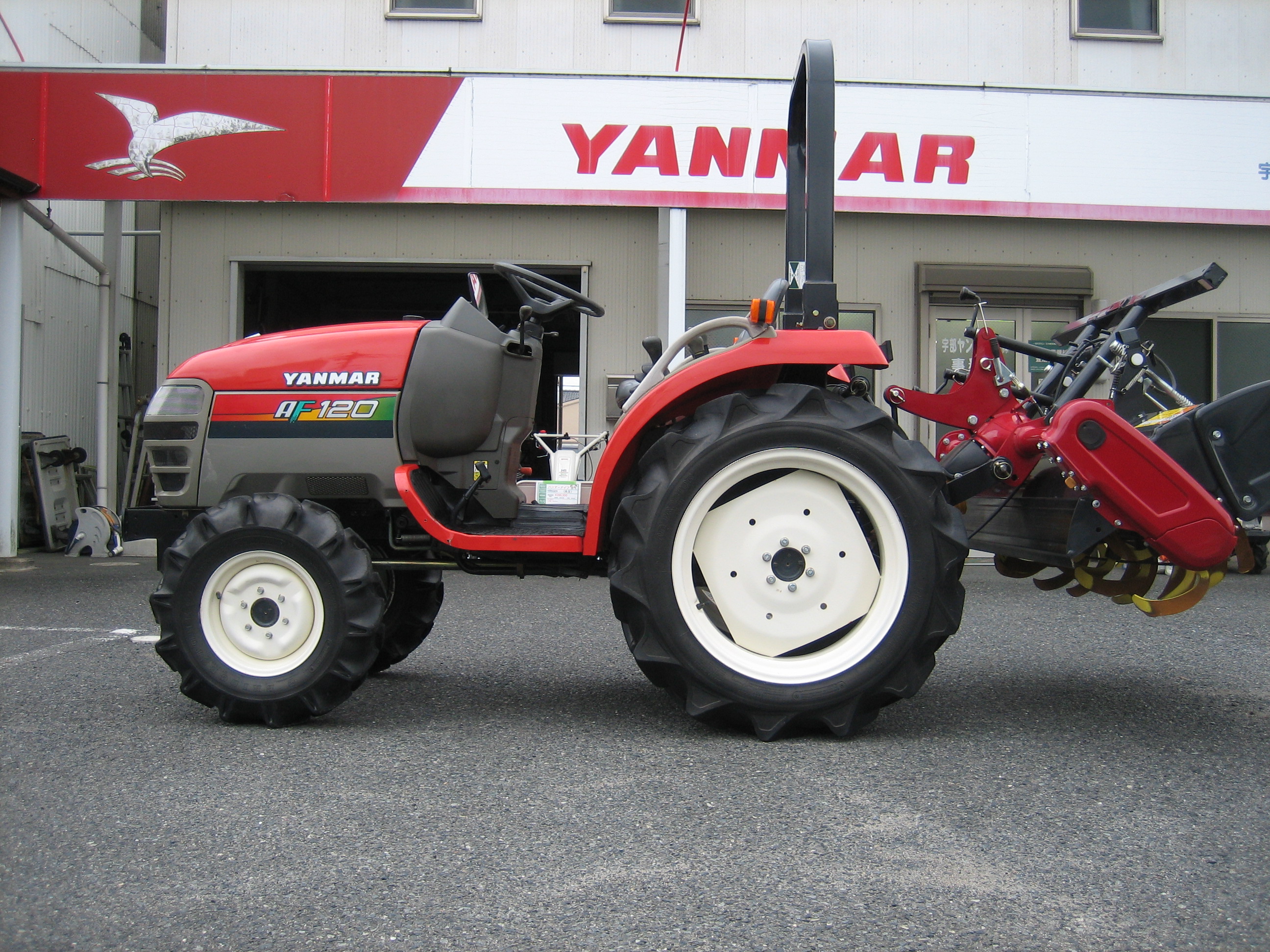 ヤンマー 中古トラクター AF120VPUS4Mの商品画像1