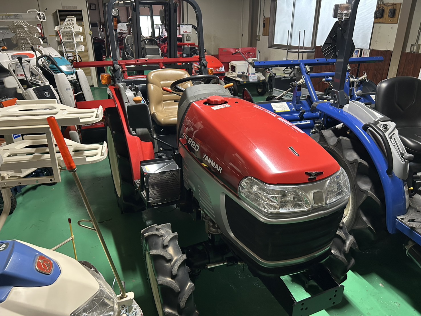 ヤンマー 中古トラクター EF220の商品画像1