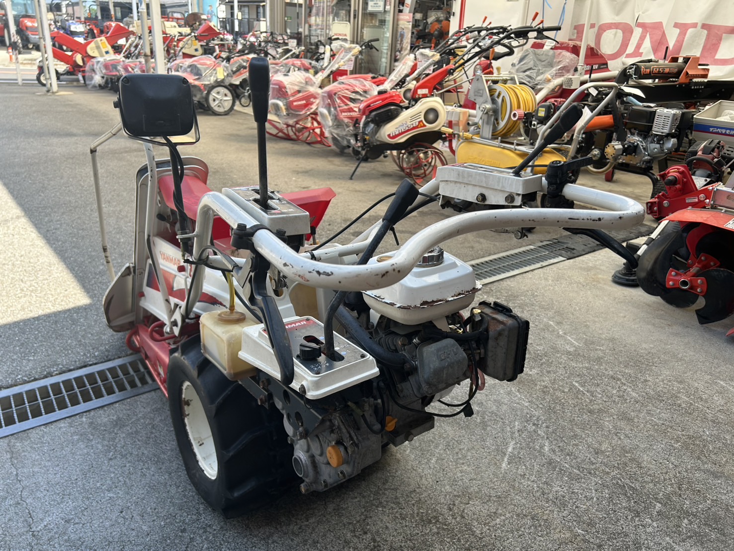 ヤンマー 中古バインダー Be30の商品画像2