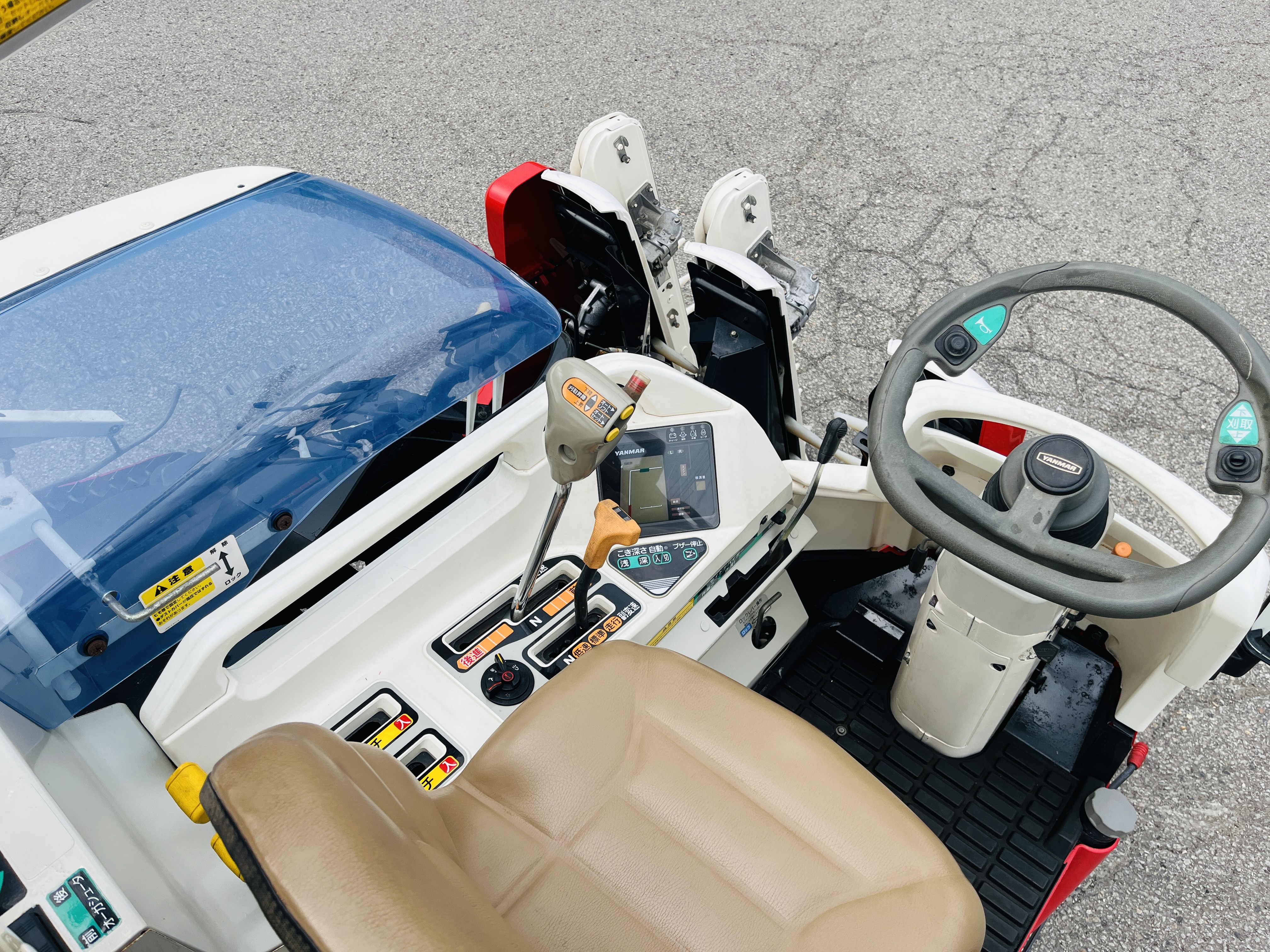 ヤンマー 中古コンバイン AJ323の商品画像8