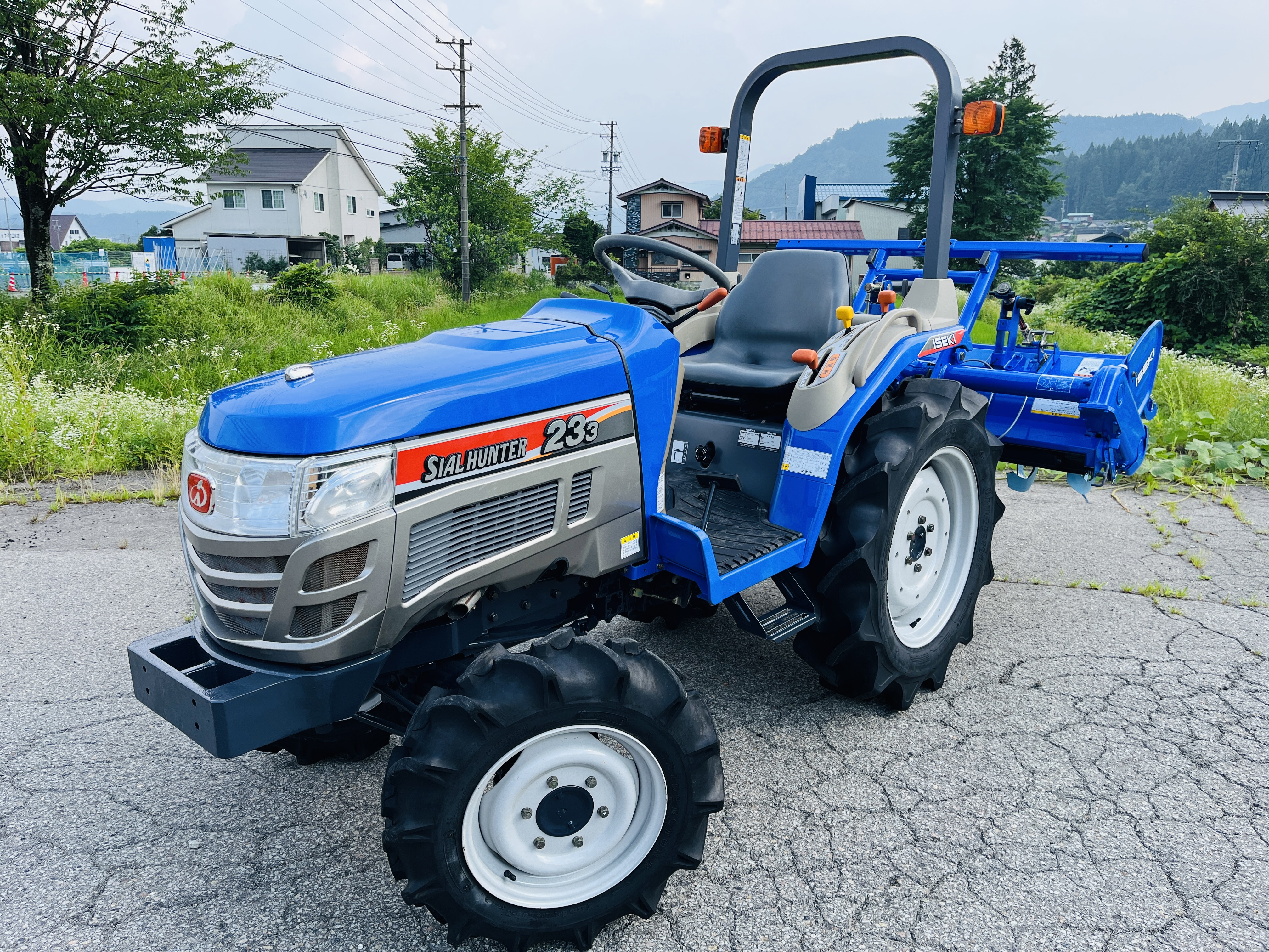 イセキ 中古トラクター TH233-Bの商品画像1