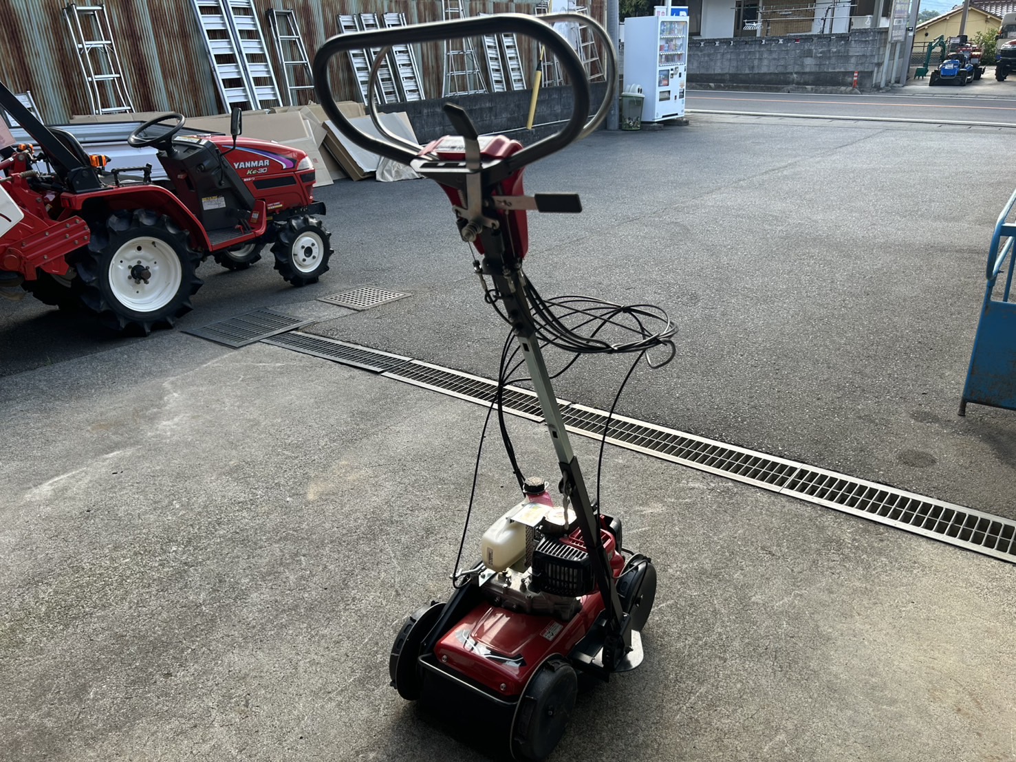 丸山製作所 中古草刈機 KJ-30の商品画像3