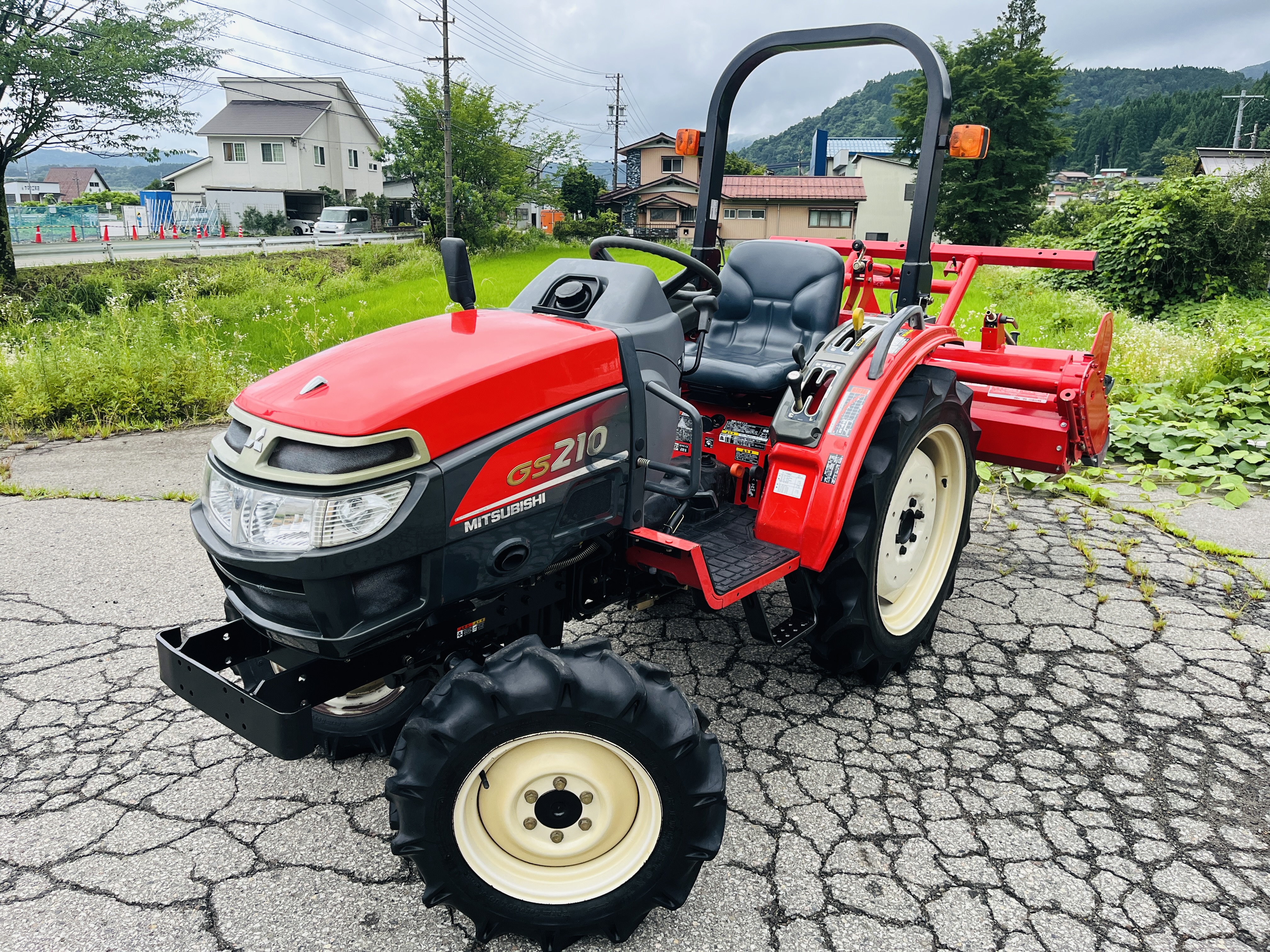 三菱マヒンドラ農機 中古トラクター GS210の商品画像1