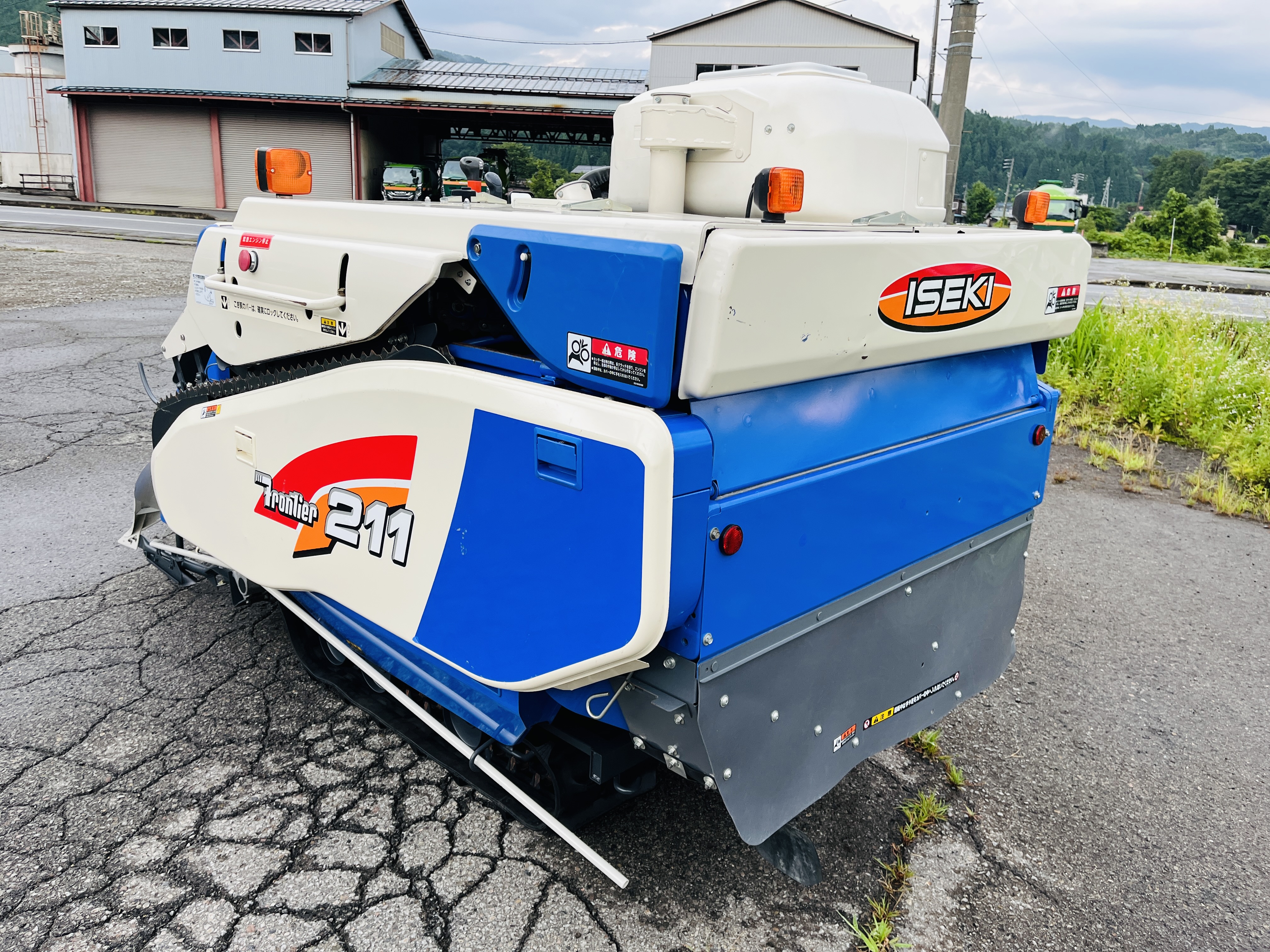 イセキ 中古コンバイン HN211KWCの商品画像4