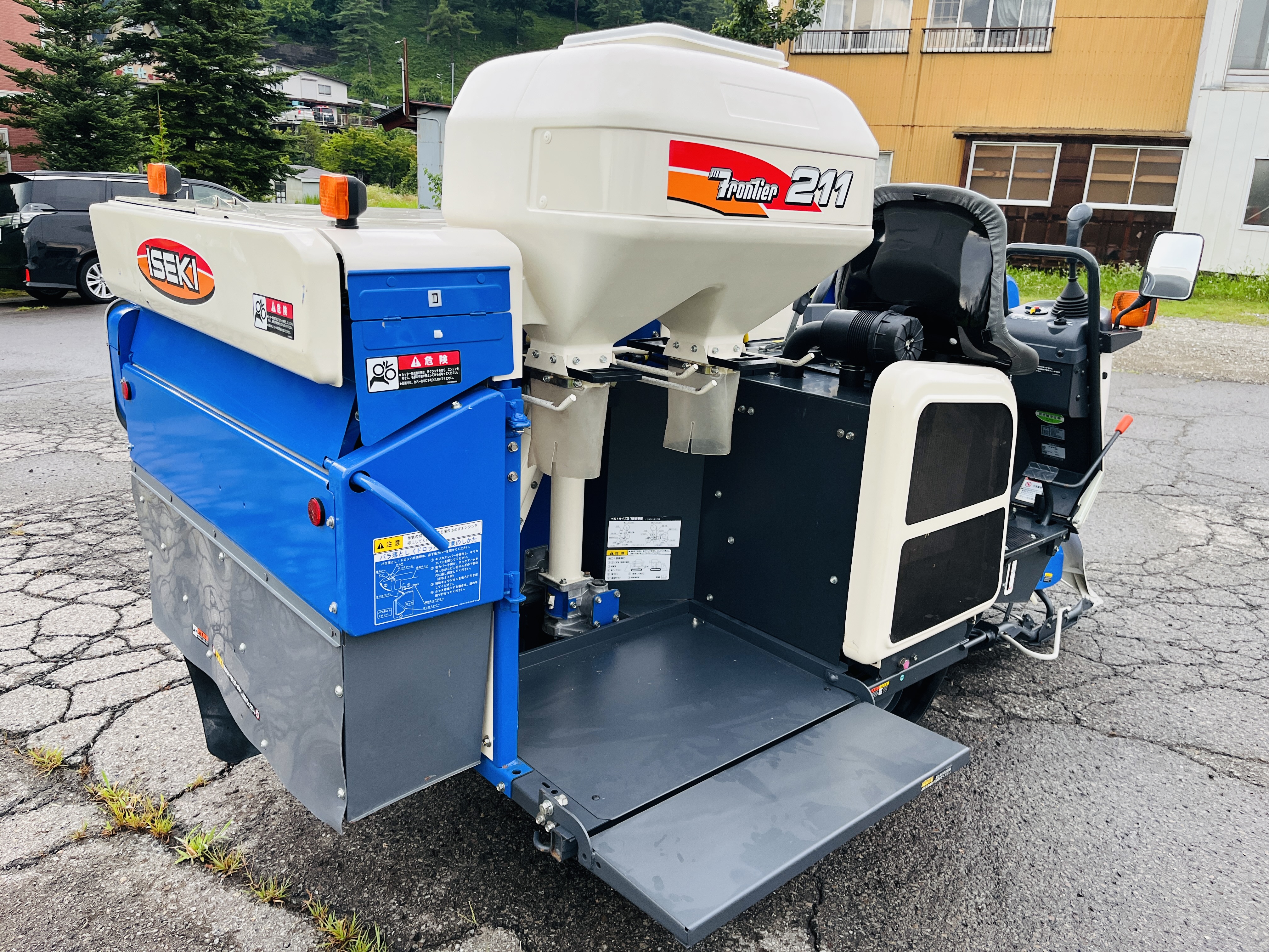 イセキ 中古コンバイン HN211KWCの商品画像5