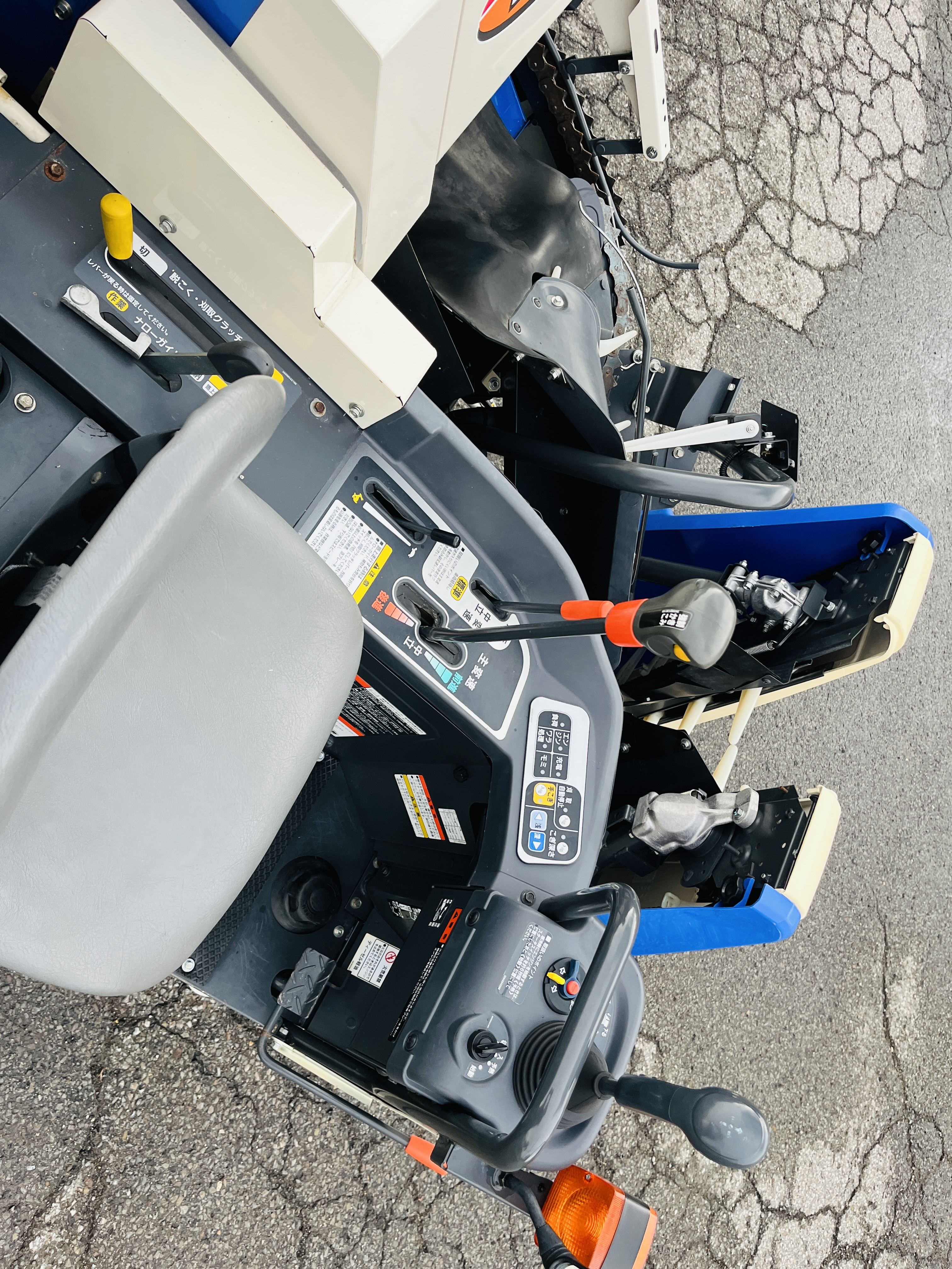 イセキ 中古コンバイン HN211KWCの商品画像8