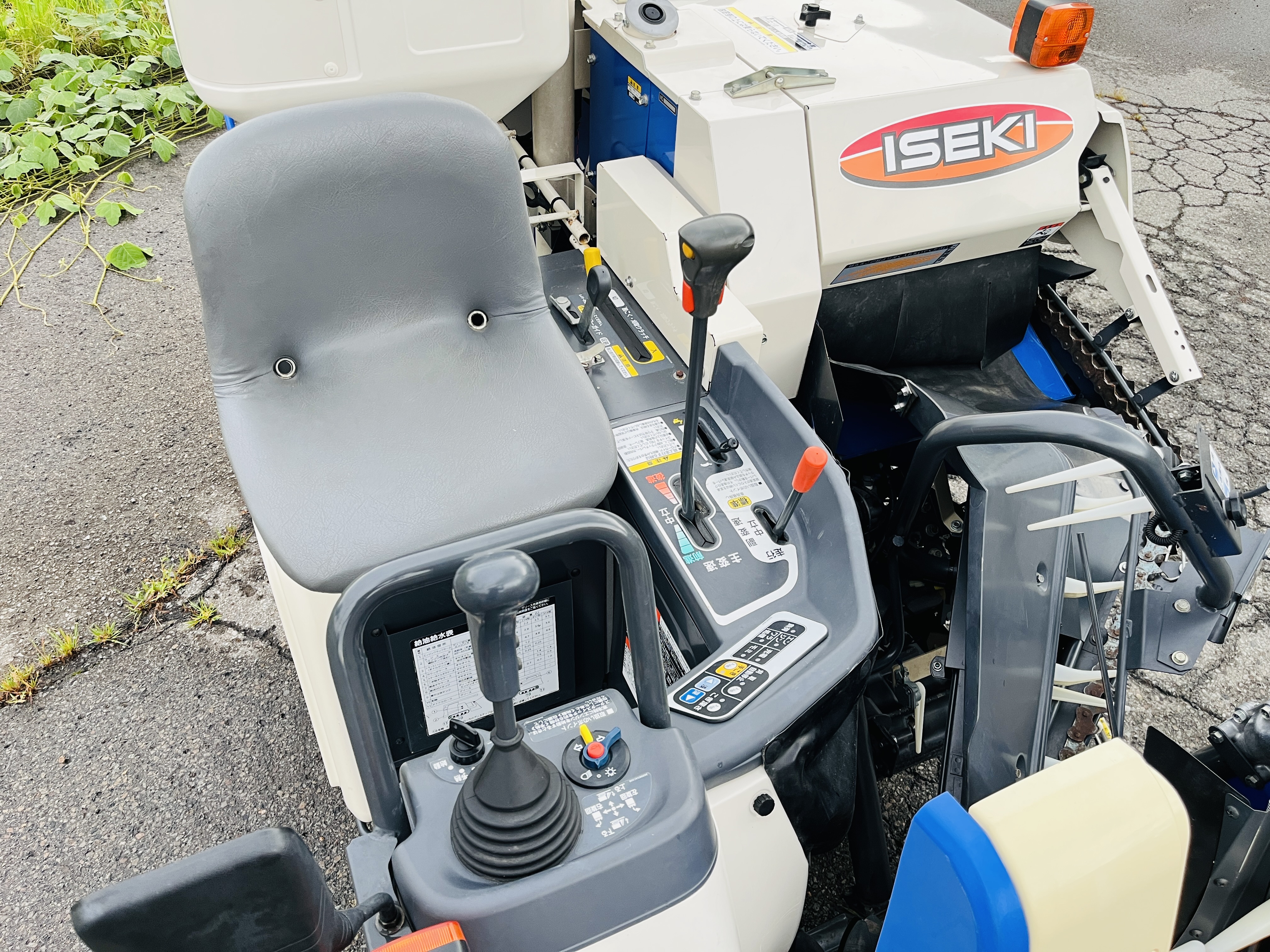 イセキ 中古コンバイン HN211KWCの商品画像9