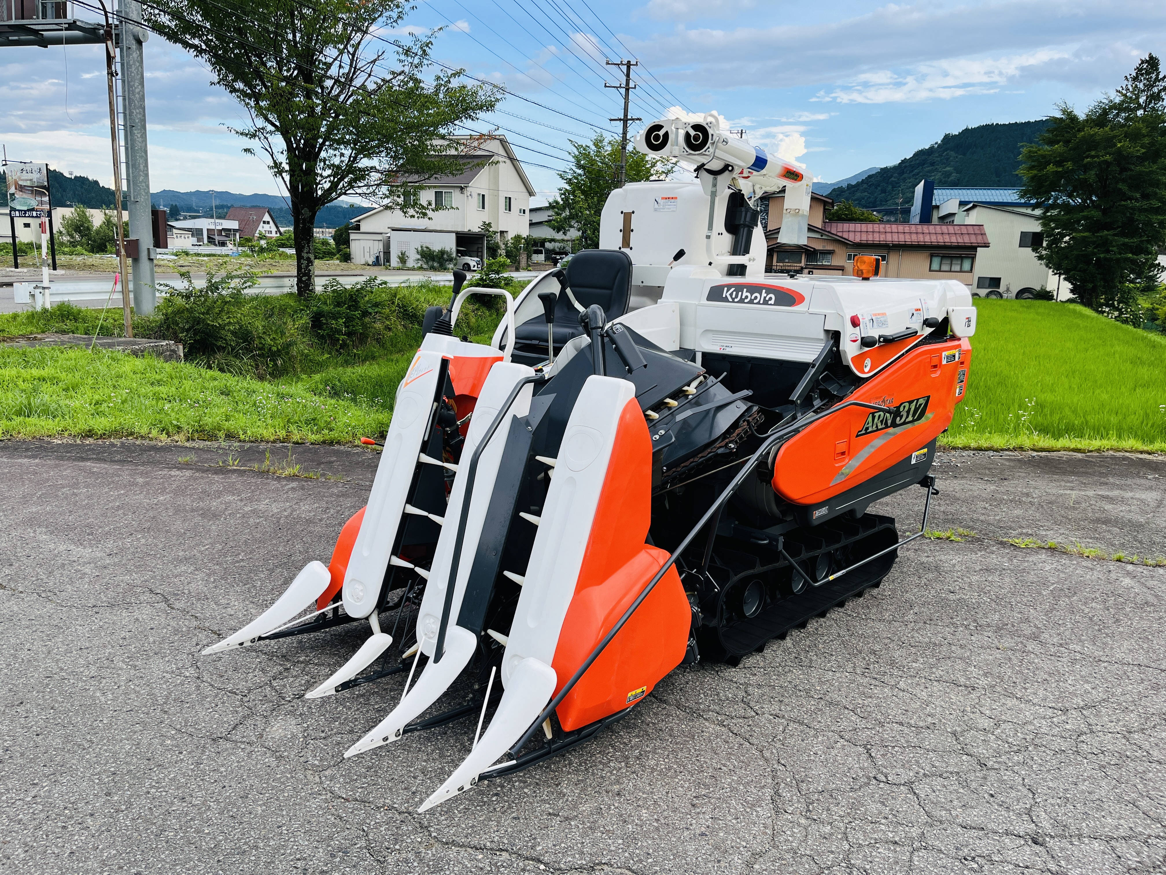 クボタ 中古コンバイン ARN317-GLW2の商品画像1