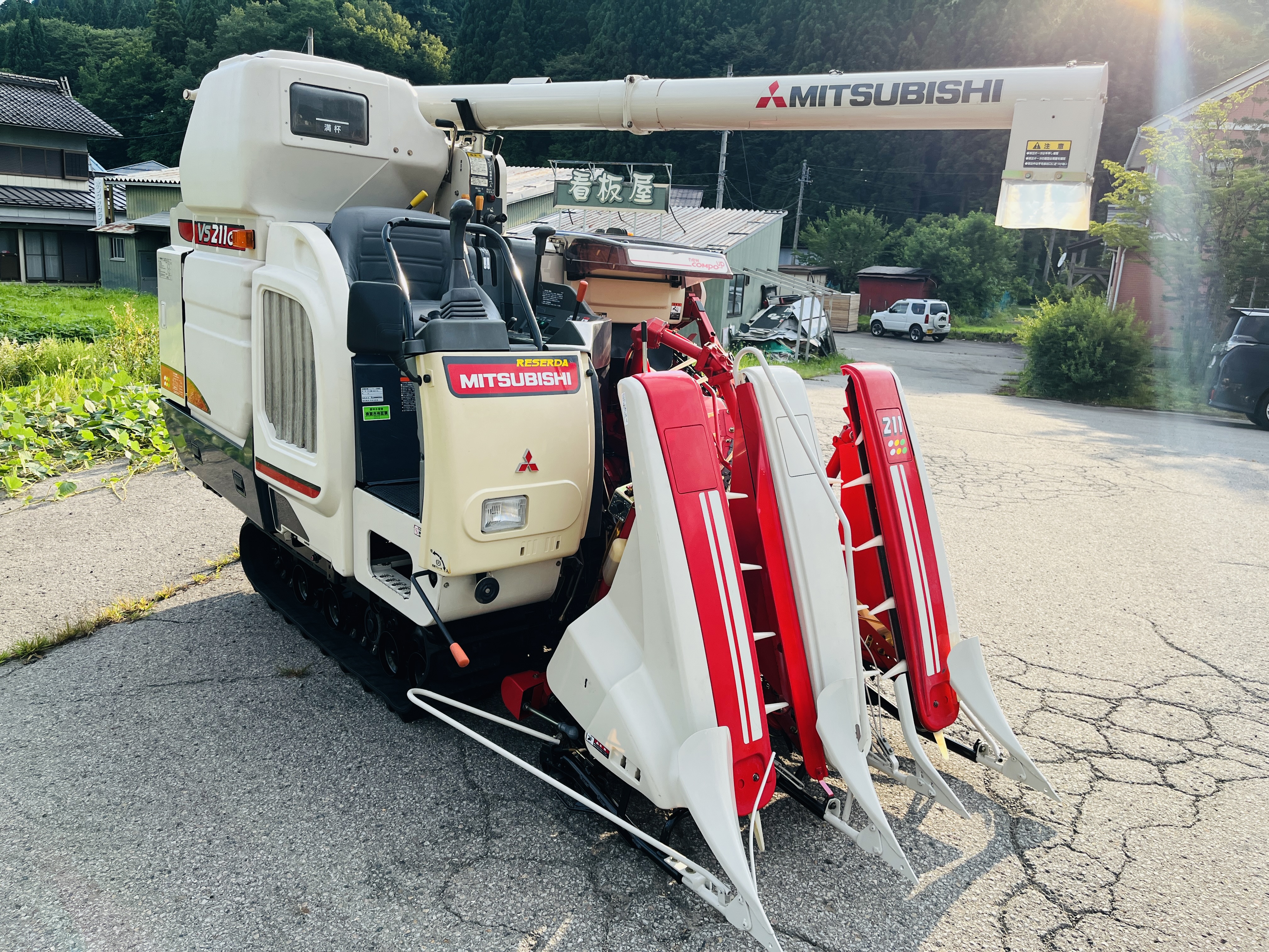 三菱マヒンドラ農機 中古コンバイン VS211Gの商品画像2