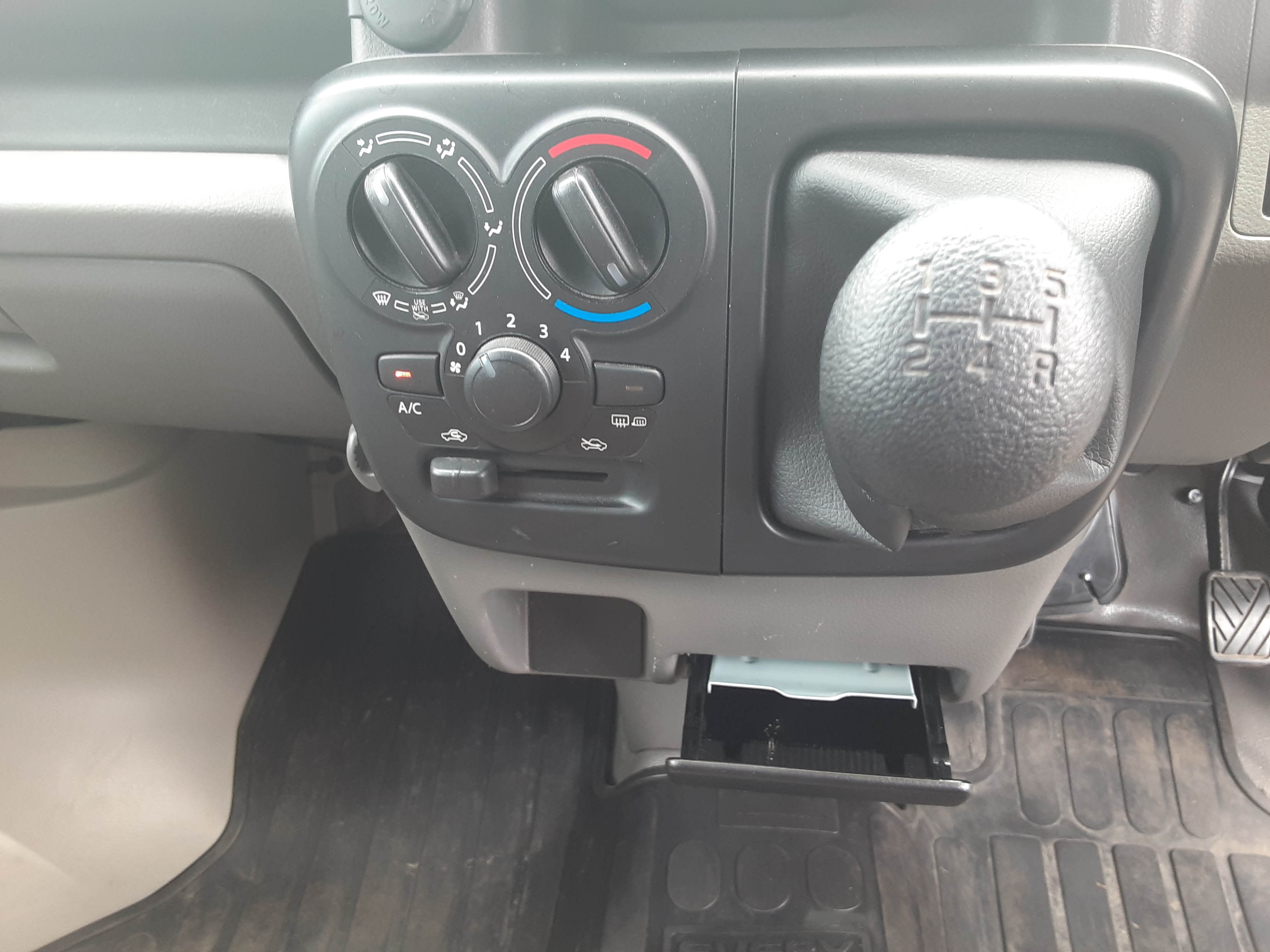 スズキ 中古車 エブリイ ＰＣリミテッドの商品画像6