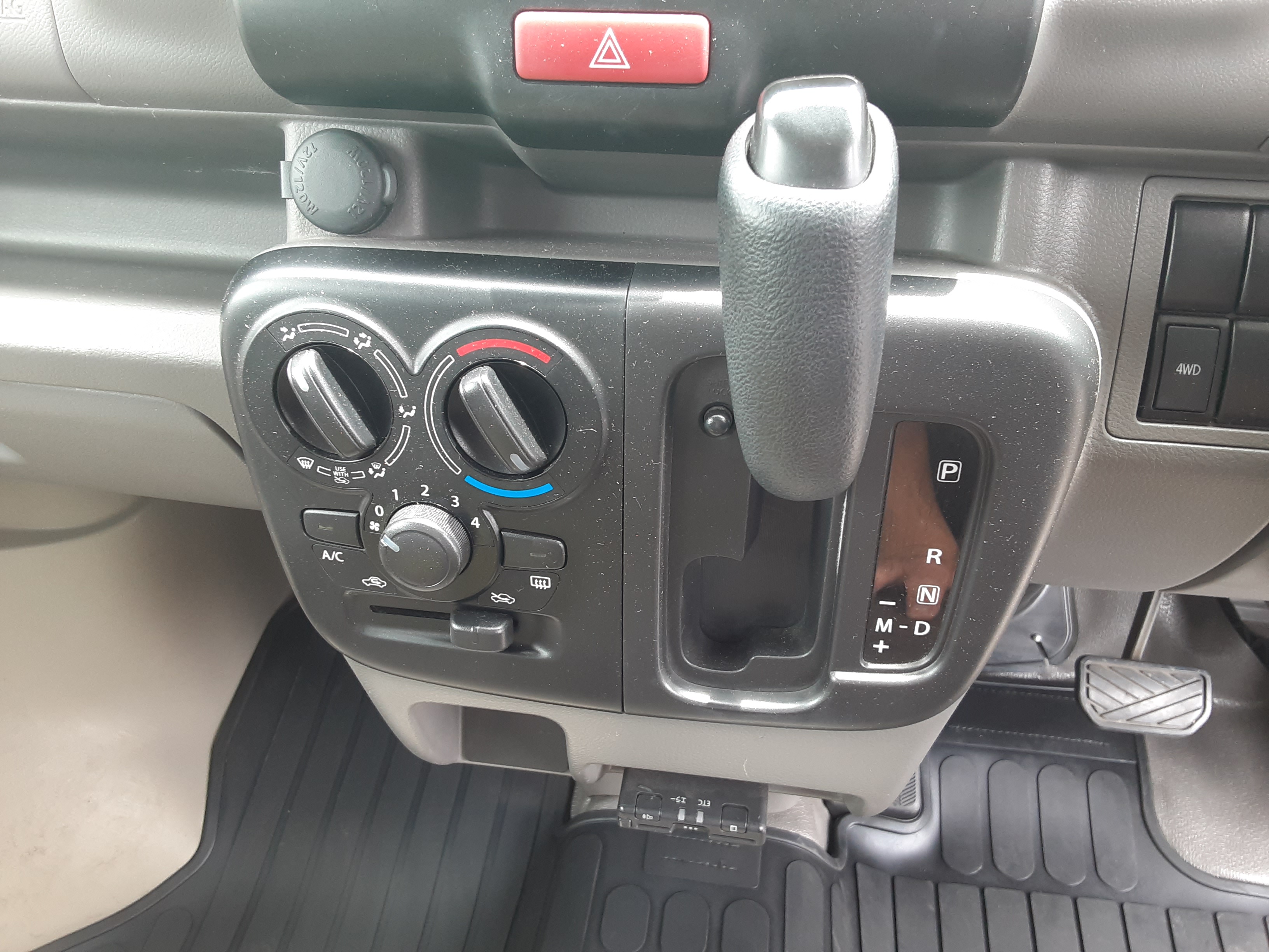 日産 中古車 ＮＶ１００クリッパーバン ＤＸ　セーフティパッケージの商品画像6