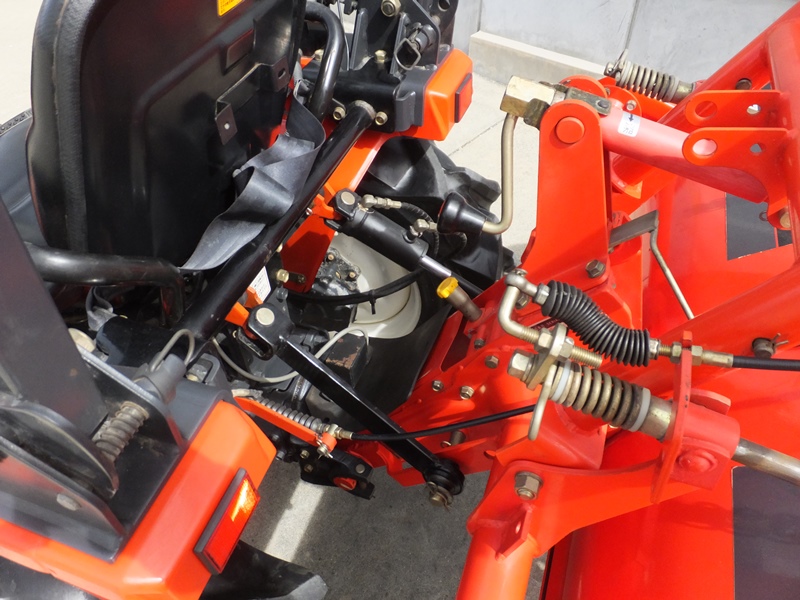 三菱マヒンドラ農機 中古トラクター MT146の商品画像9