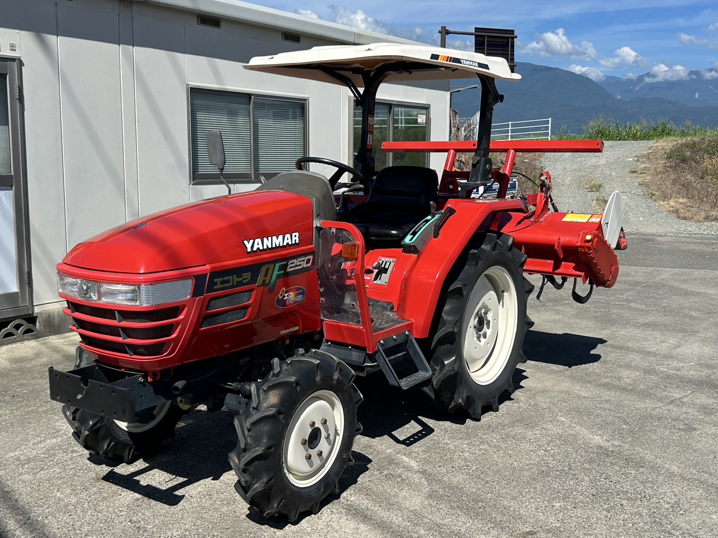 ヤンマー 中古トラクター AF250の商品画像1