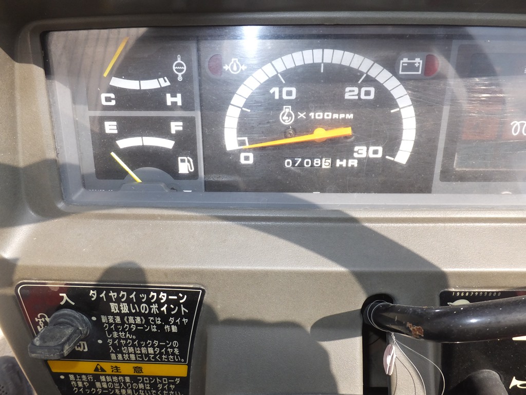 三菱マヒンドラ農機 中古トラクター MT161の商品画像4