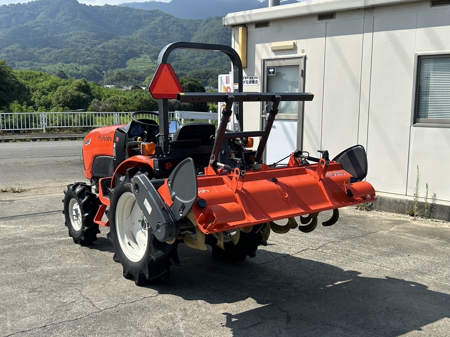 クボタ 中古トラクター NB21SPMAの商品画像3