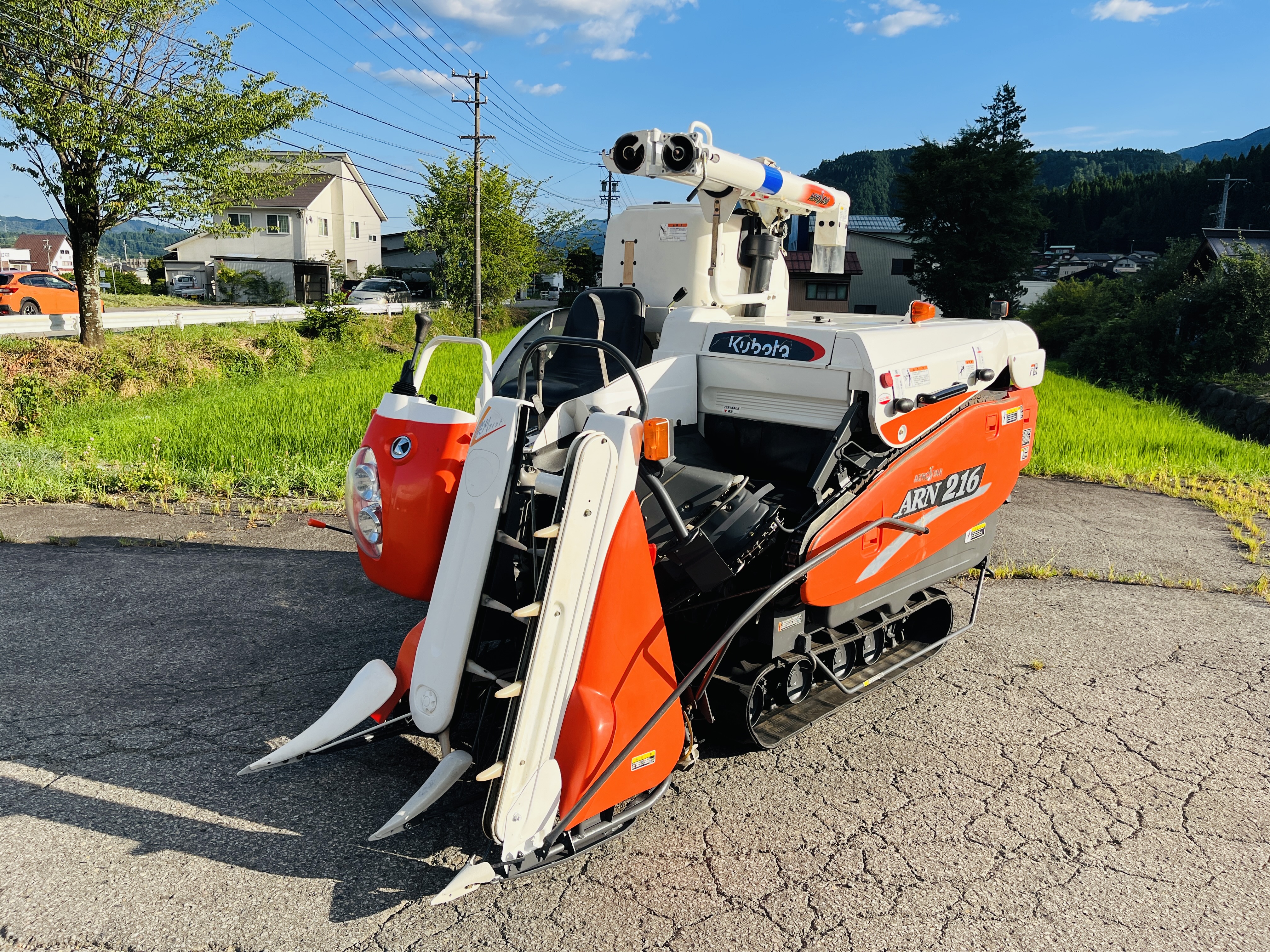 クボタ 中古コンバイン ARN216の商品画像1