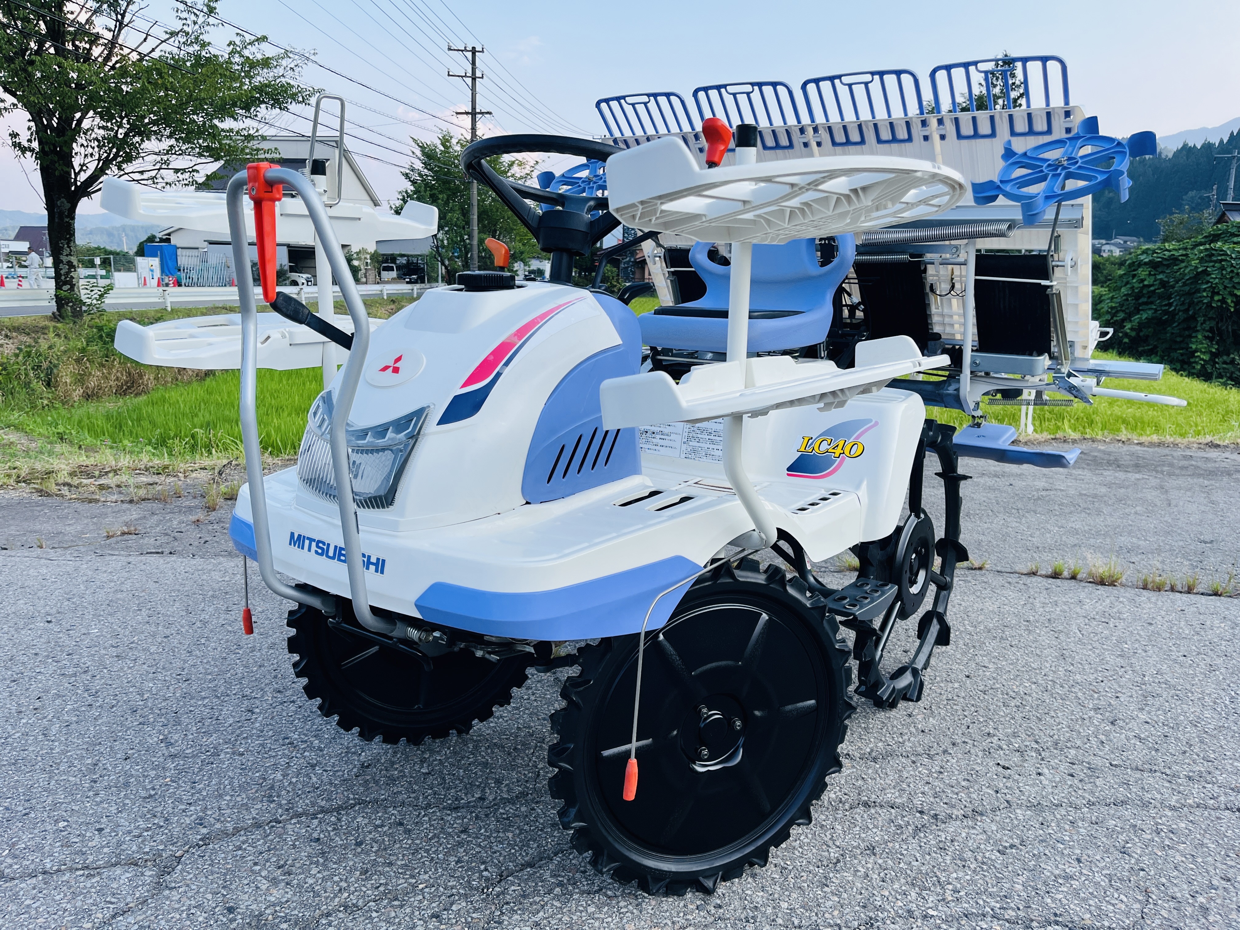 三菱マヒンドラ農機 中古田植機 LC40の商品画像1