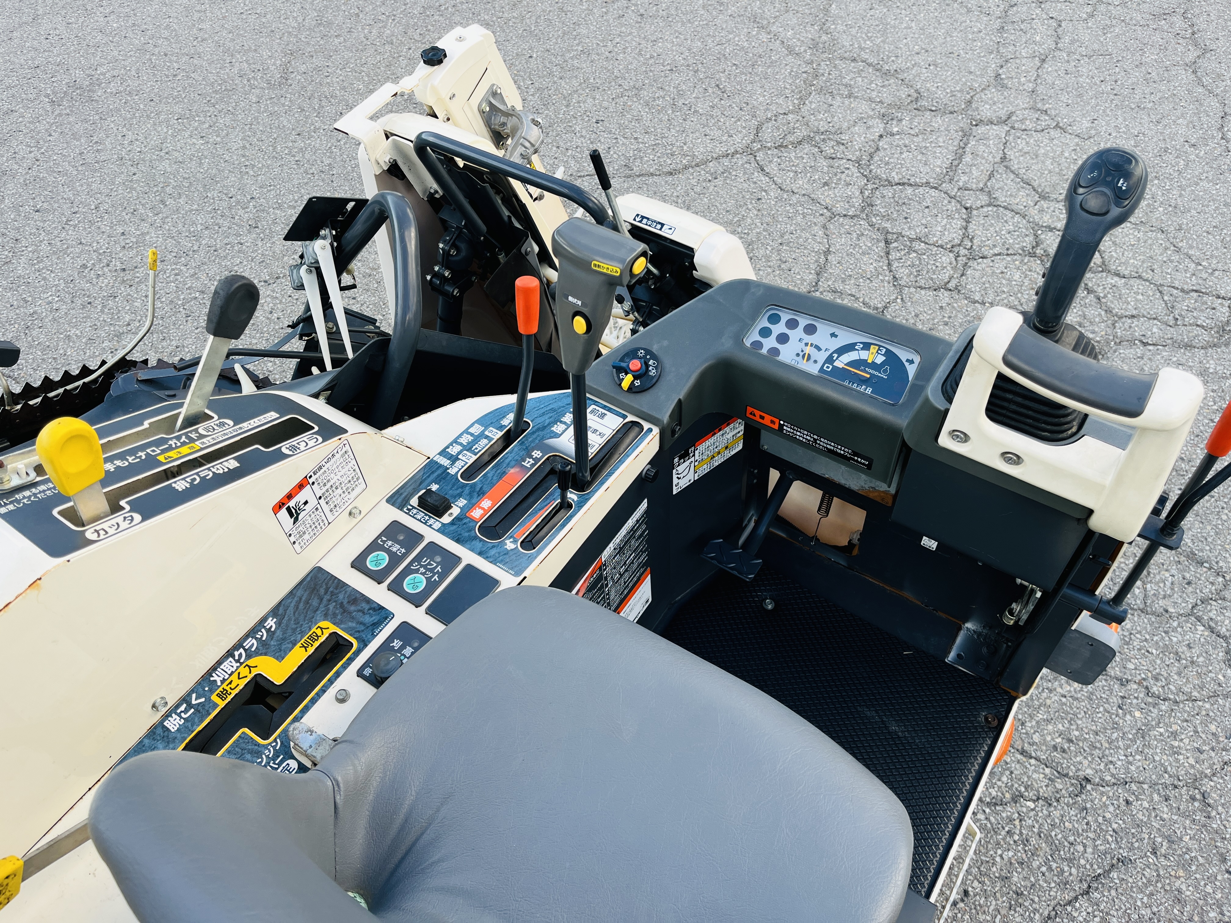 三菱マヒンドラ農機 中古コンバイン VM219Gの商品画像8