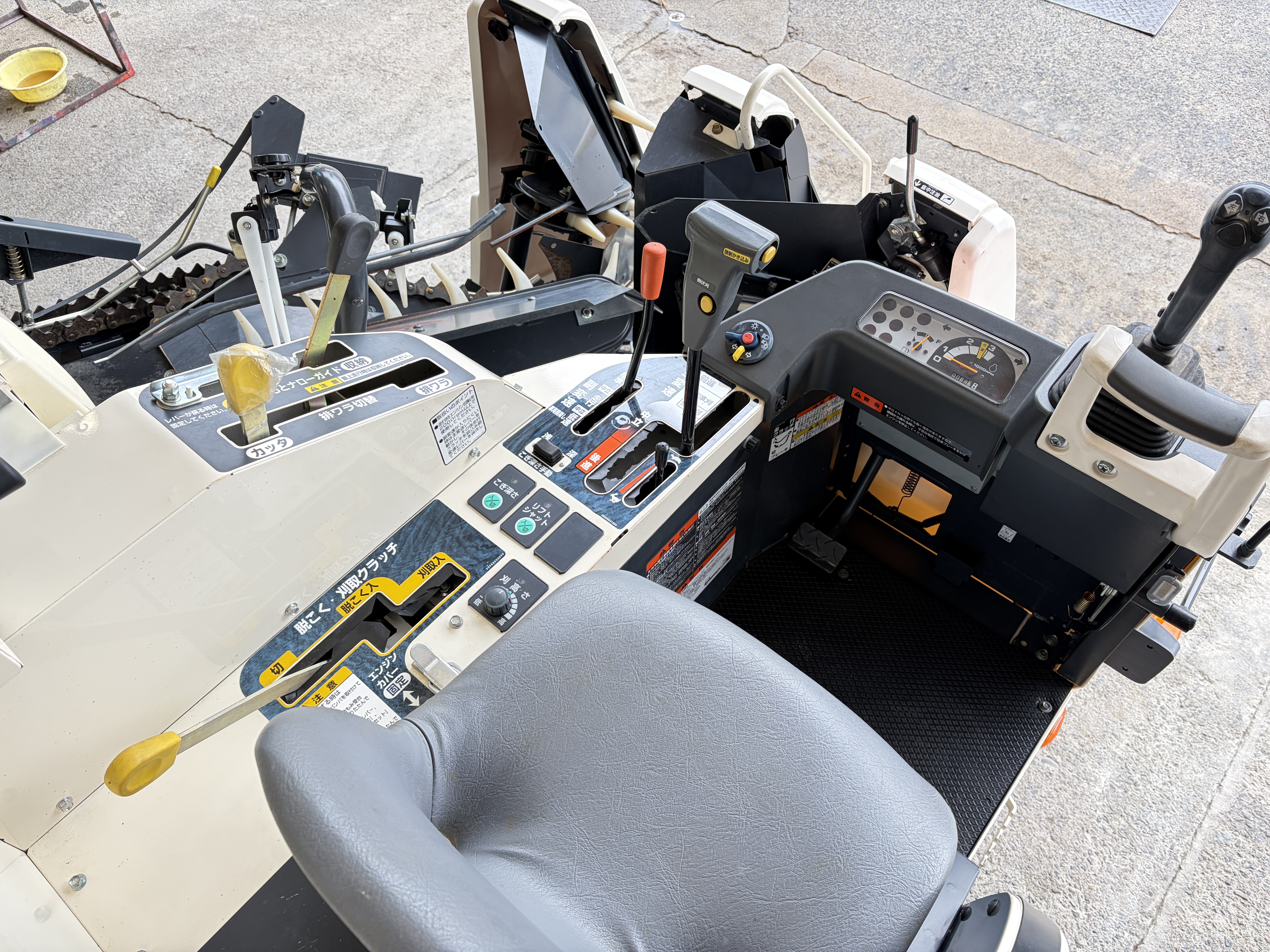 三菱マヒンドラ農機 中古コンバイン VS321の商品画像7