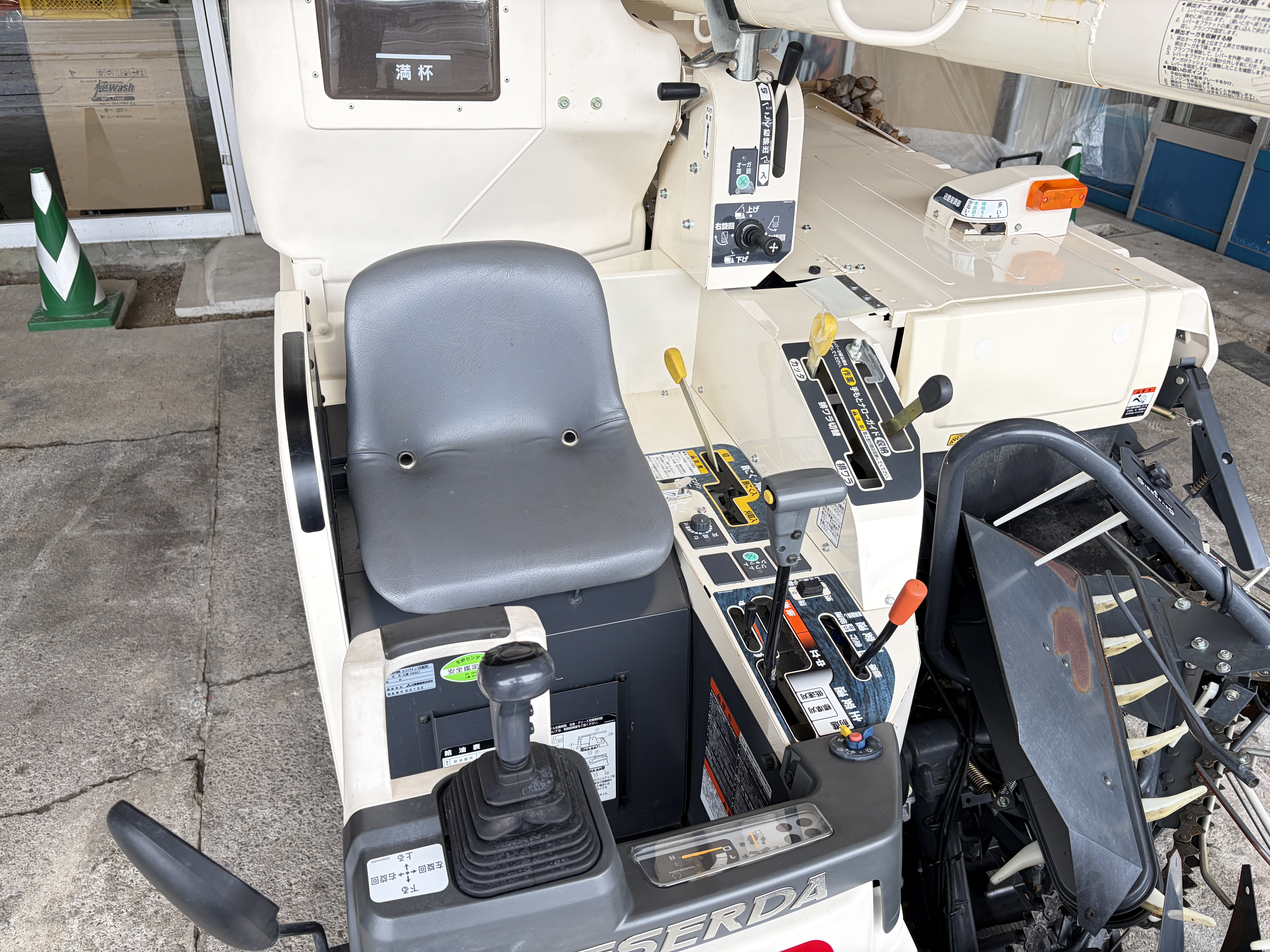 三菱マヒンドラ農機 中古コンバイン VS321の商品画像8
