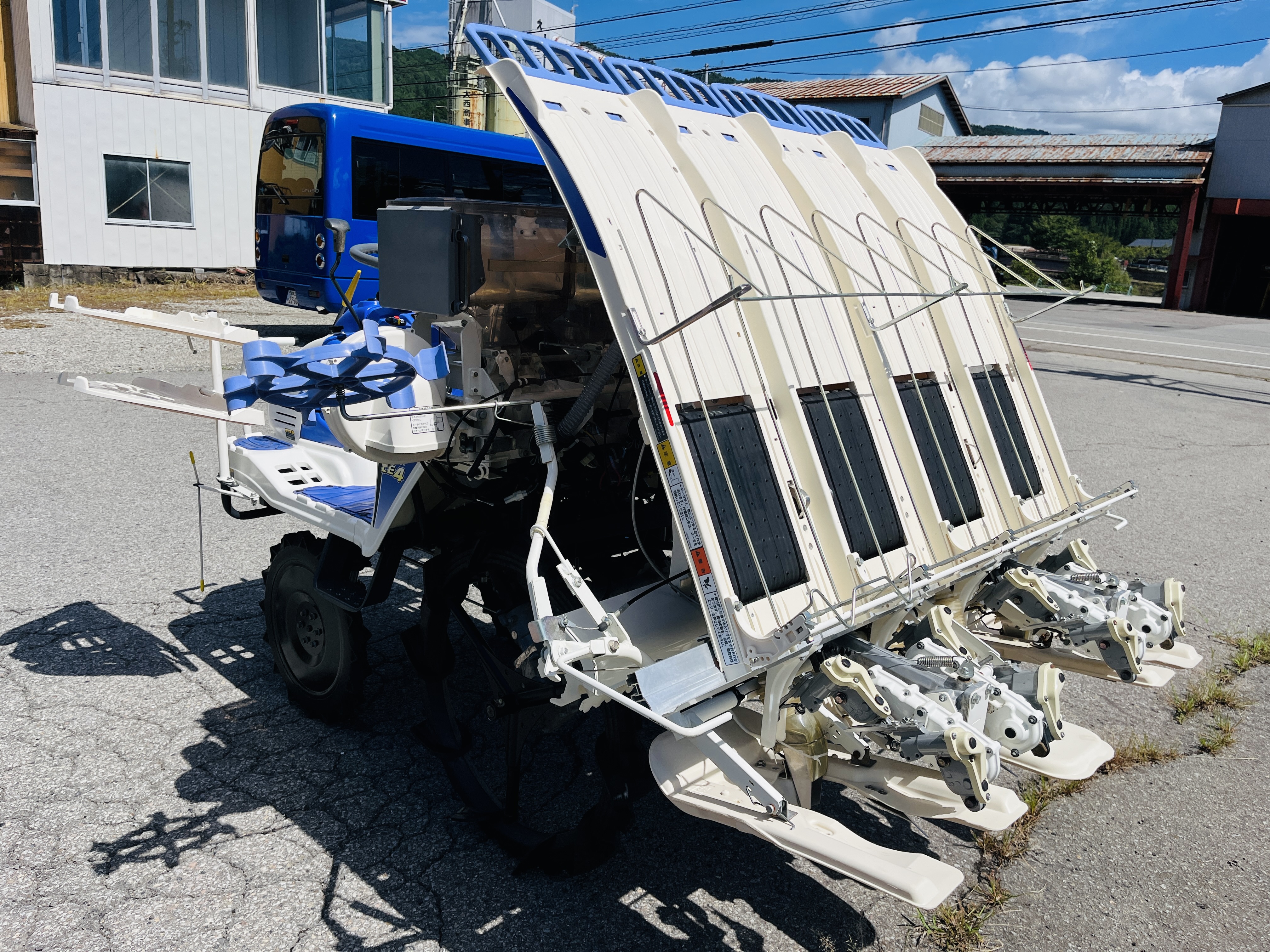 三菱マヒンドラ農機 中古田植機 LE4の商品画像4