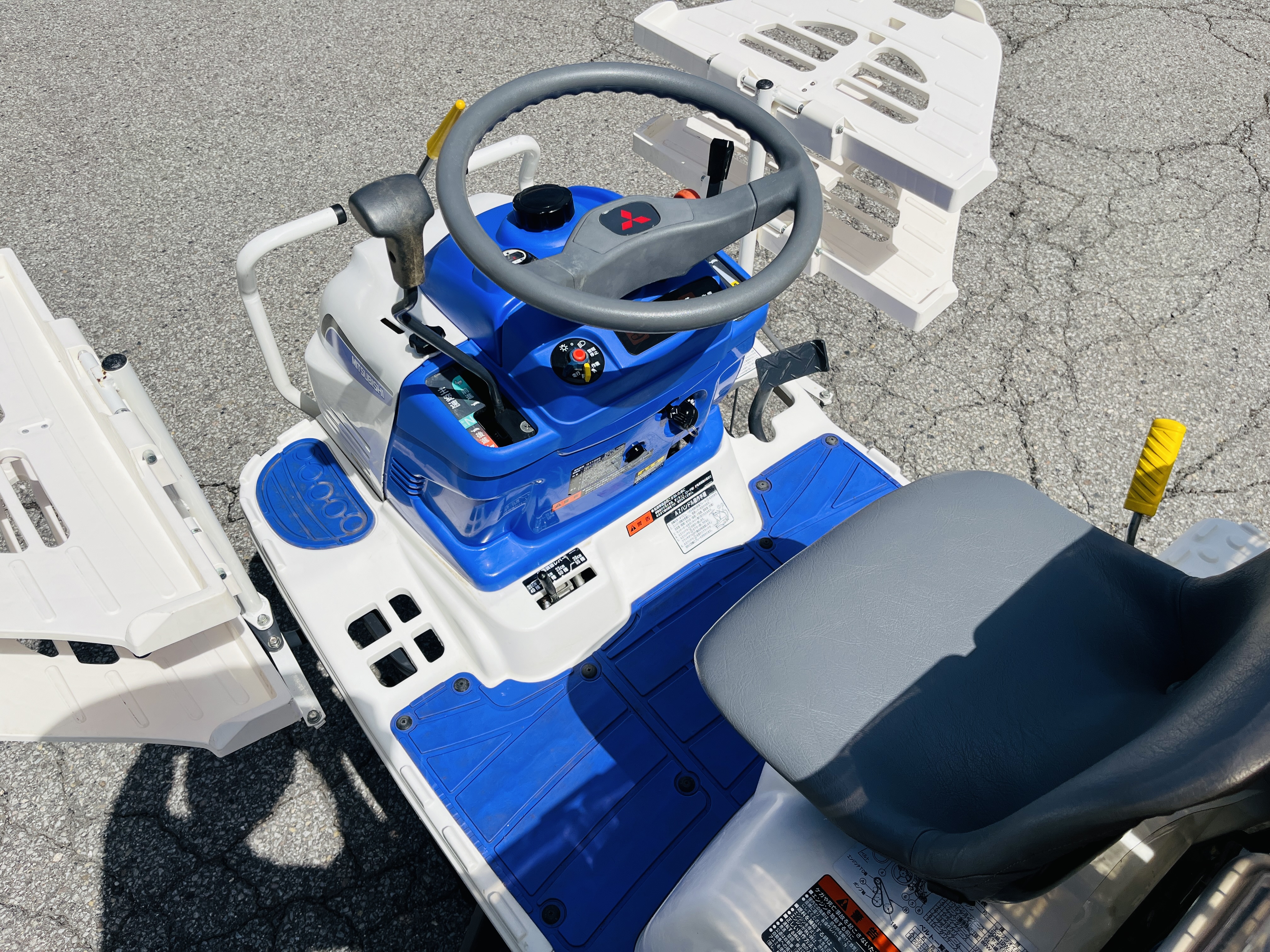 三菱マヒンドラ農機 中古田植機 LE4の商品画像8