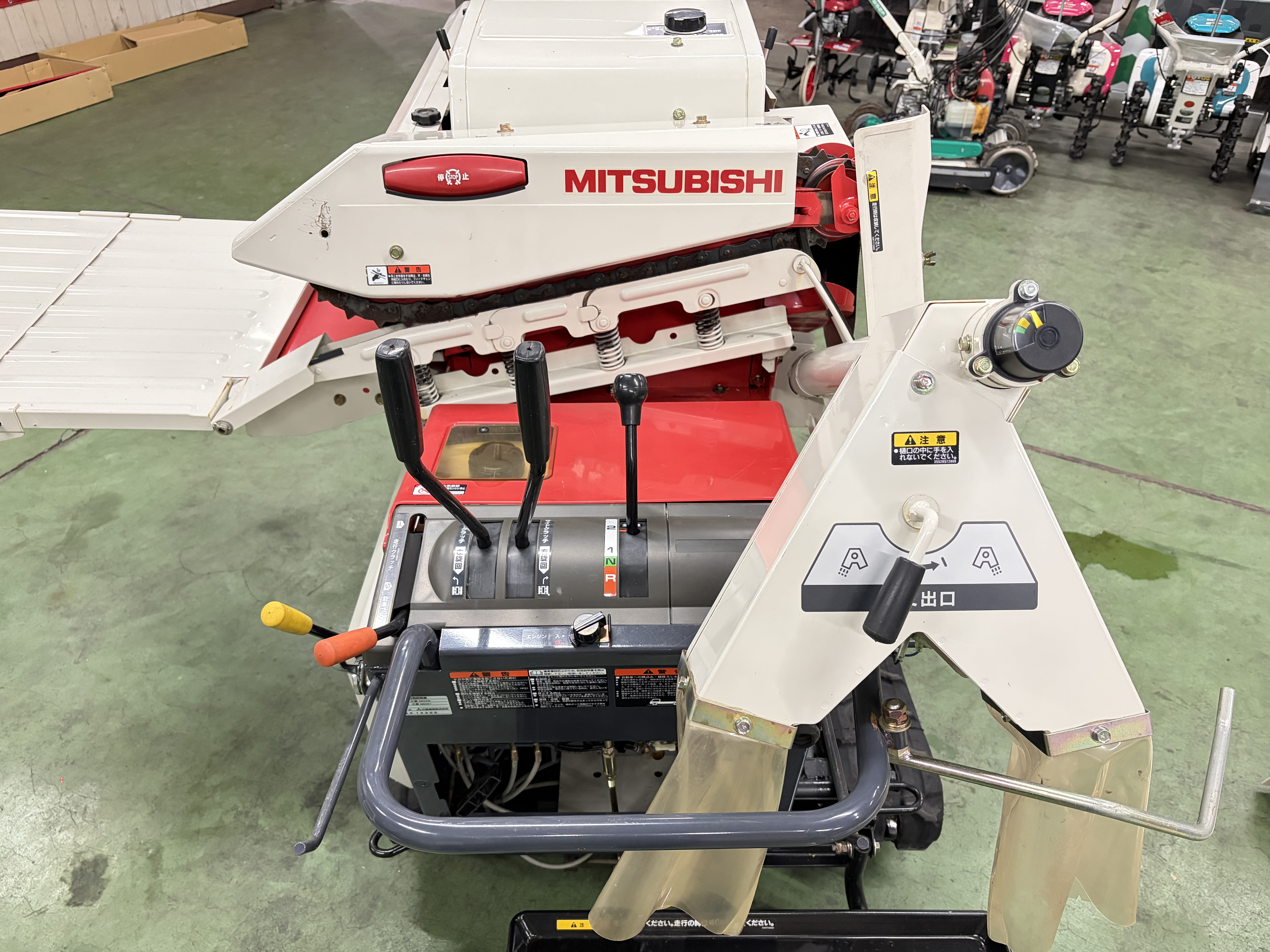 三菱マヒンドラ農機 中古ハーベスター MH41の商品画像5