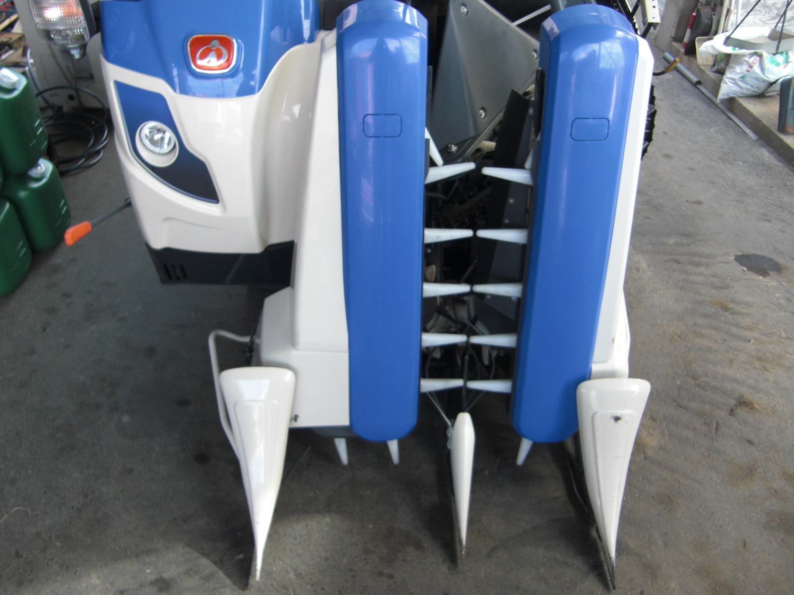 イセキ 中古コンバイン HVZ211-GEZKHWC　現行機！　低アワー機！　新車の半額以下！　お買い得商品！の商品画像2