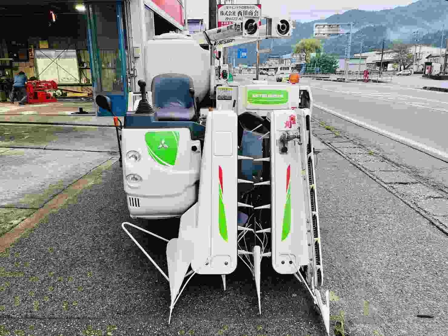 三菱マヒンドラ農機 中古コンバイン VMA215Gの商品画像2