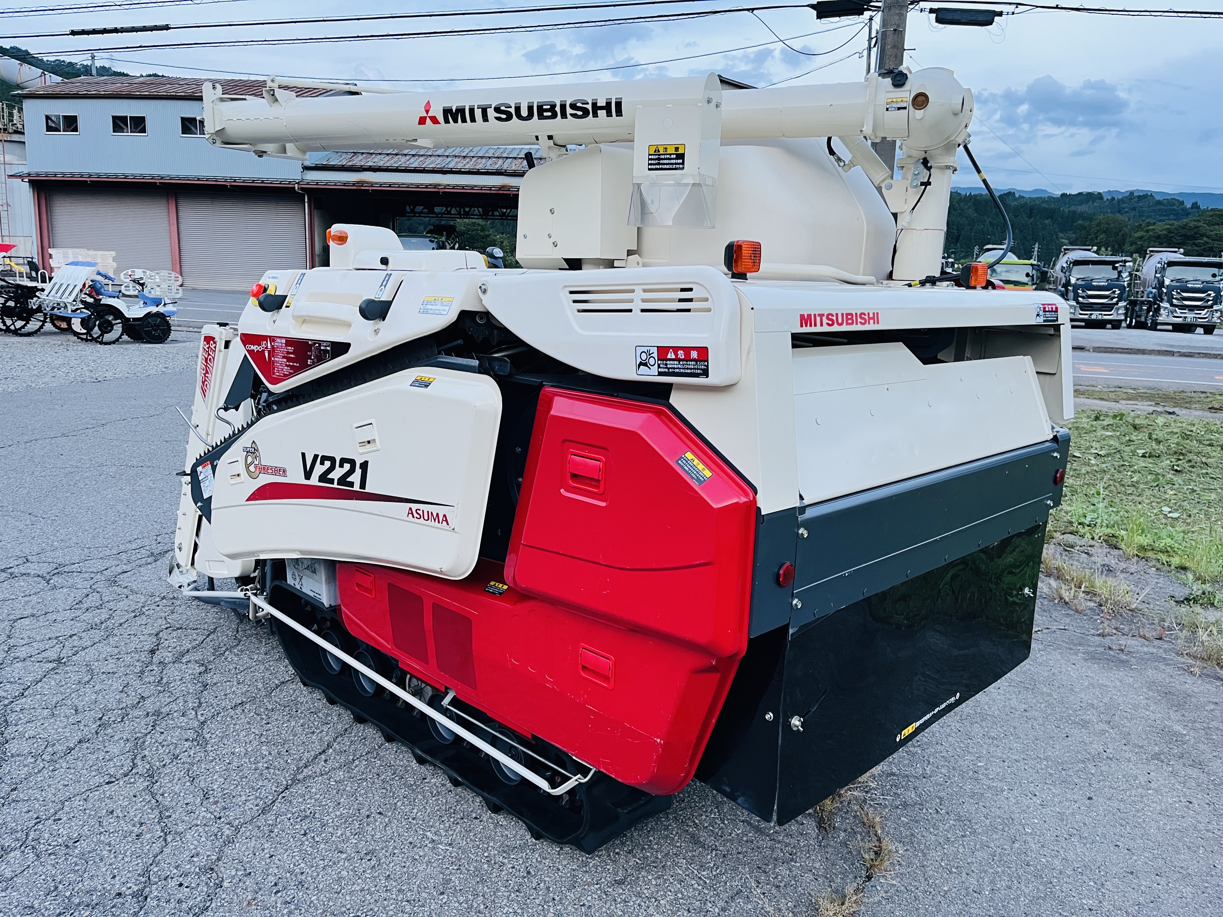 三菱マヒンドラ農機 中古コンバイン V221の商品画像4