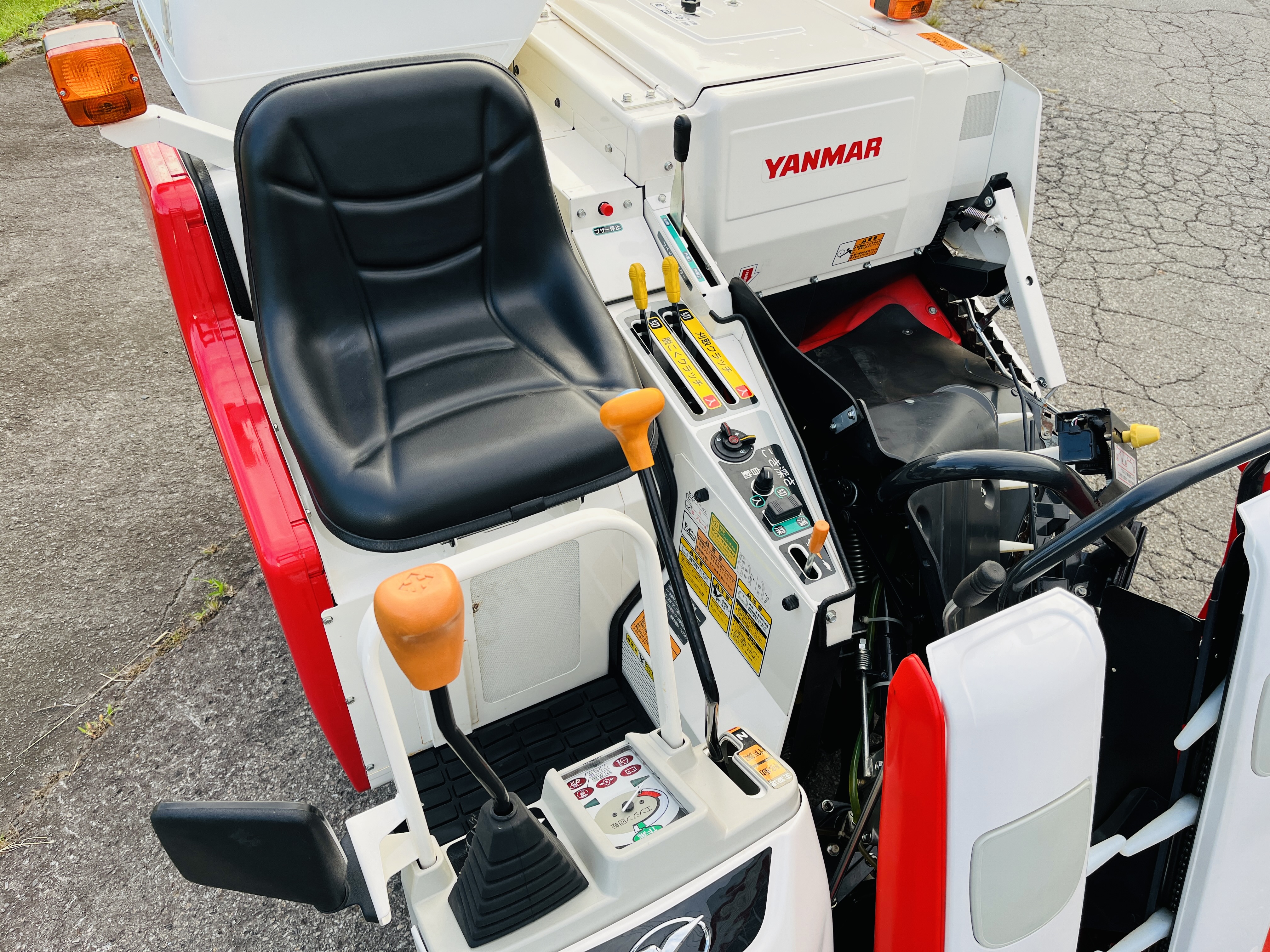 ヤンマー 中古コンバイン Ee211Wの商品画像9