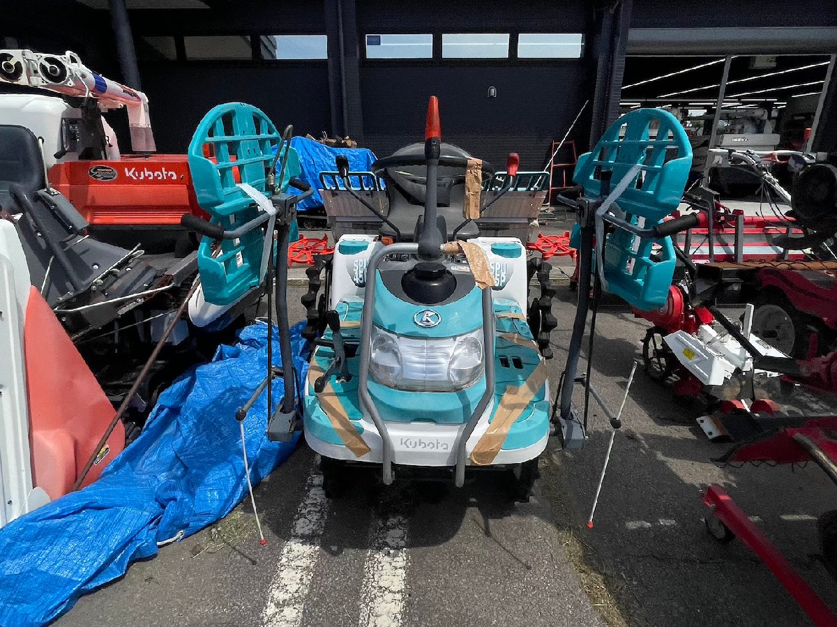  中古田植機 1771 クボタ 乗用田植機 SPU45P: 長さ×幅×高さ2360ｍｍ×1610ｍｍ×1300ｍｍ 重量:298�sの商品画像3