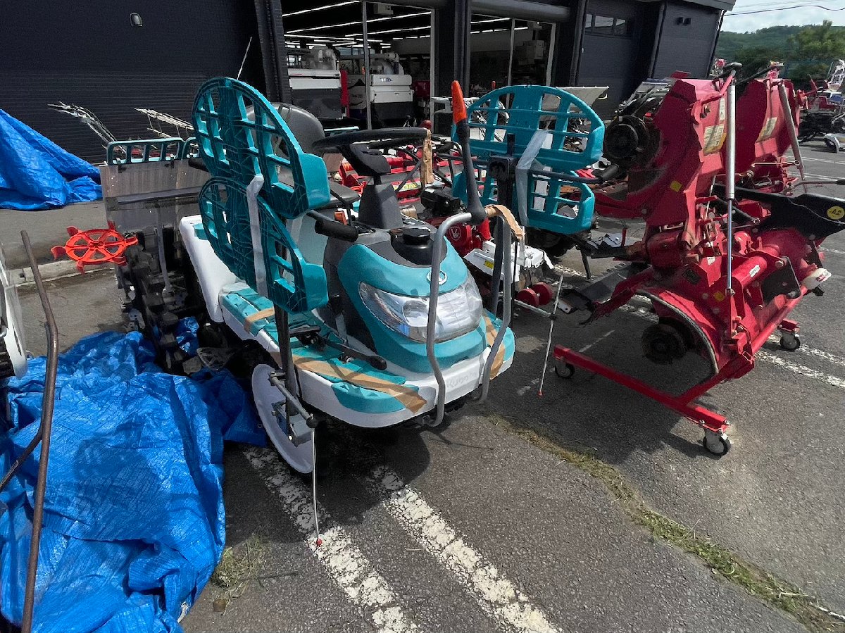  中古田植機 1771 クボタ 乗用田植機 SPU45P: 長さ×幅×高さ2360ｍｍ×1610ｍｍ×1300ｍｍ 重量:298�sの商品画像1