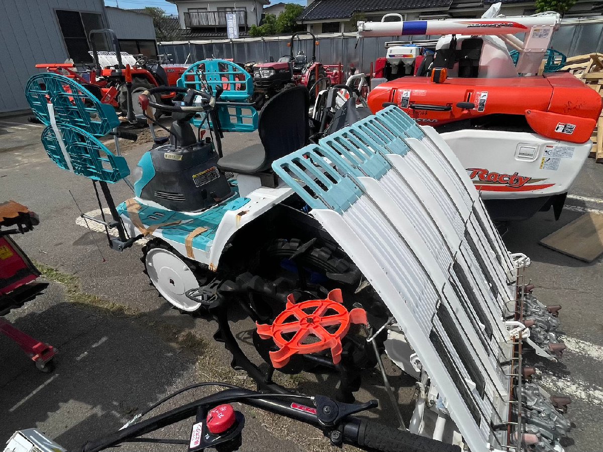  中古田植機 1771 クボタ 乗用田植機 SPU45P: 長さ×幅×高さ2360ｍｍ×1610ｍｍ×1300ｍｍ 重量:298�sの商品画像6