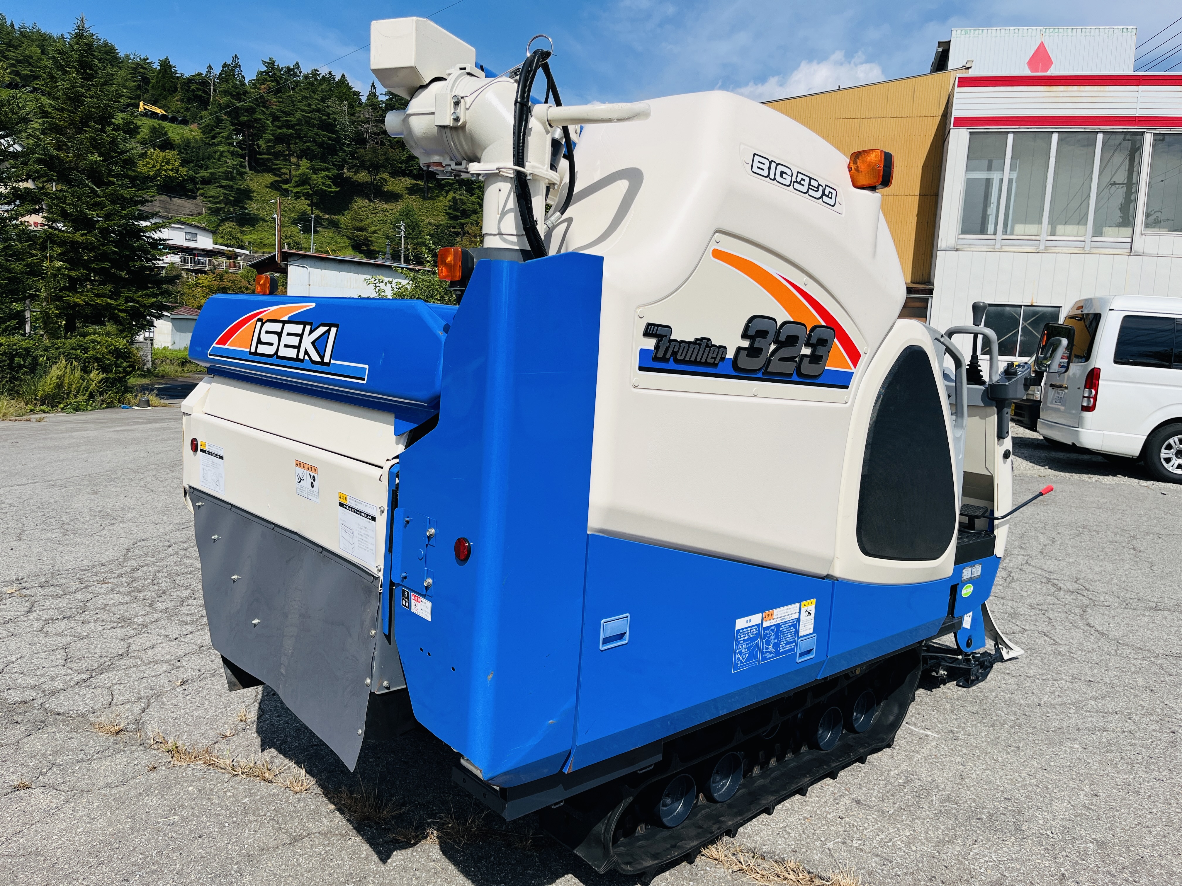 イセキ 中古コンバイン HVF323G-ZKWCの商品画像5