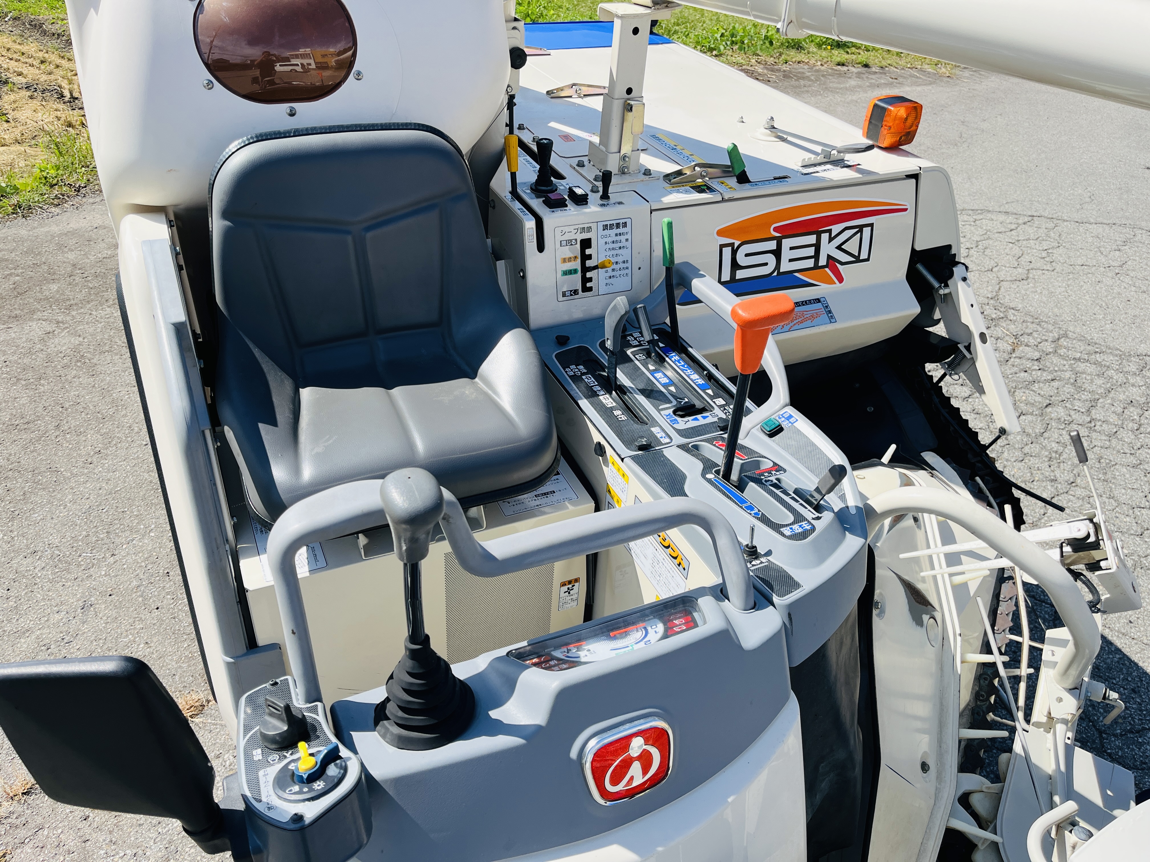 イセキ 中古コンバイン HVF323G-ZKWCの商品画像9